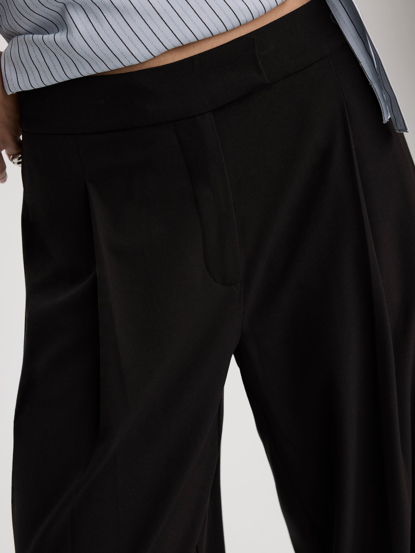 High-Rise Harem Pant - The Timeless