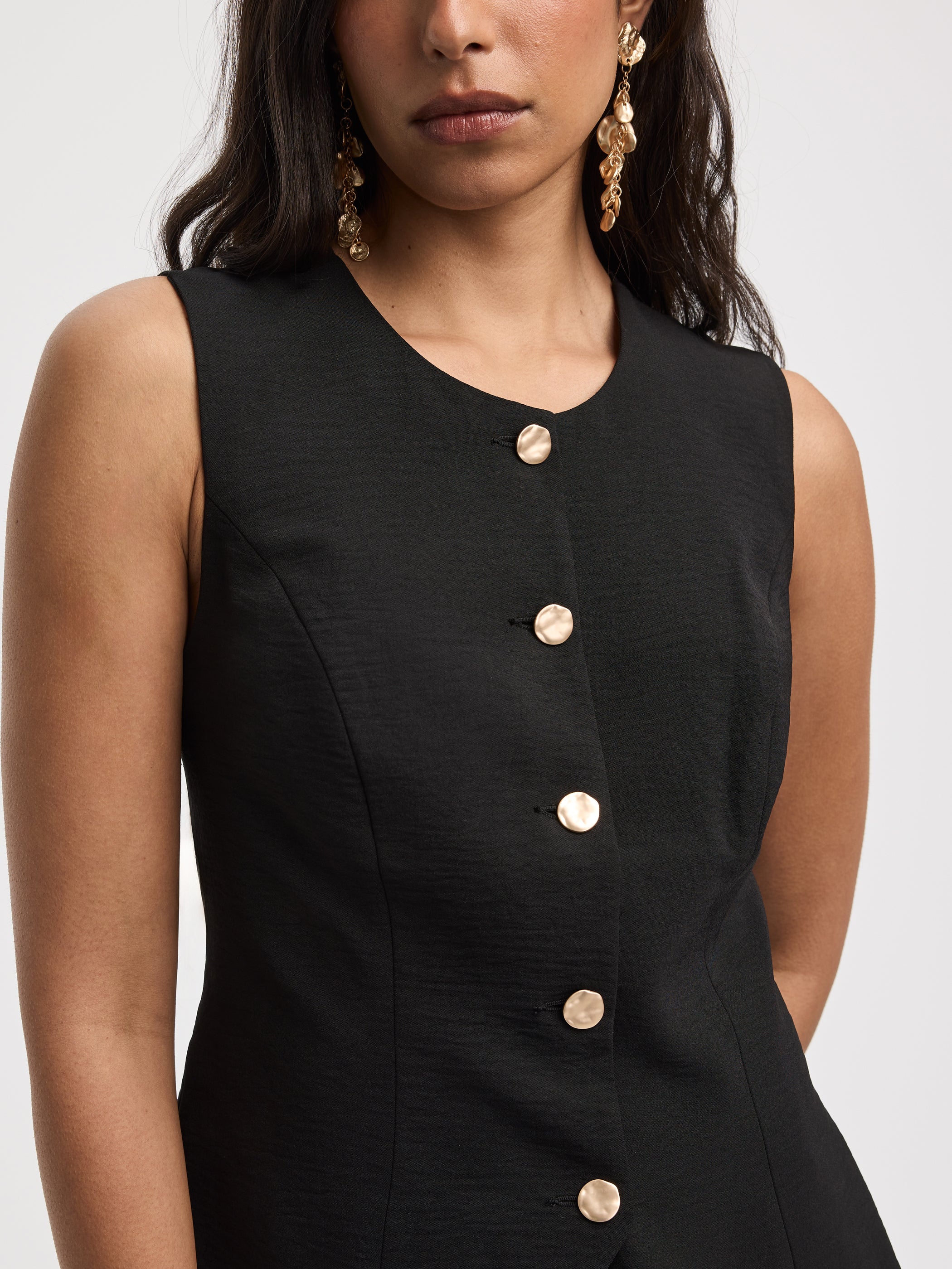 Sleeveless Fitted Vest