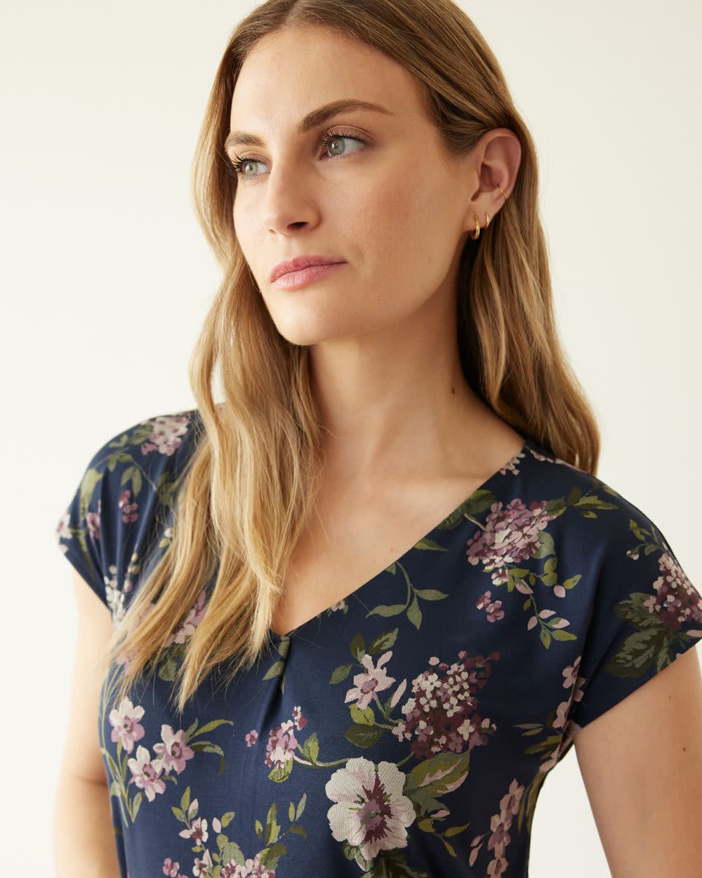 Tunique à manches très courtes et col V