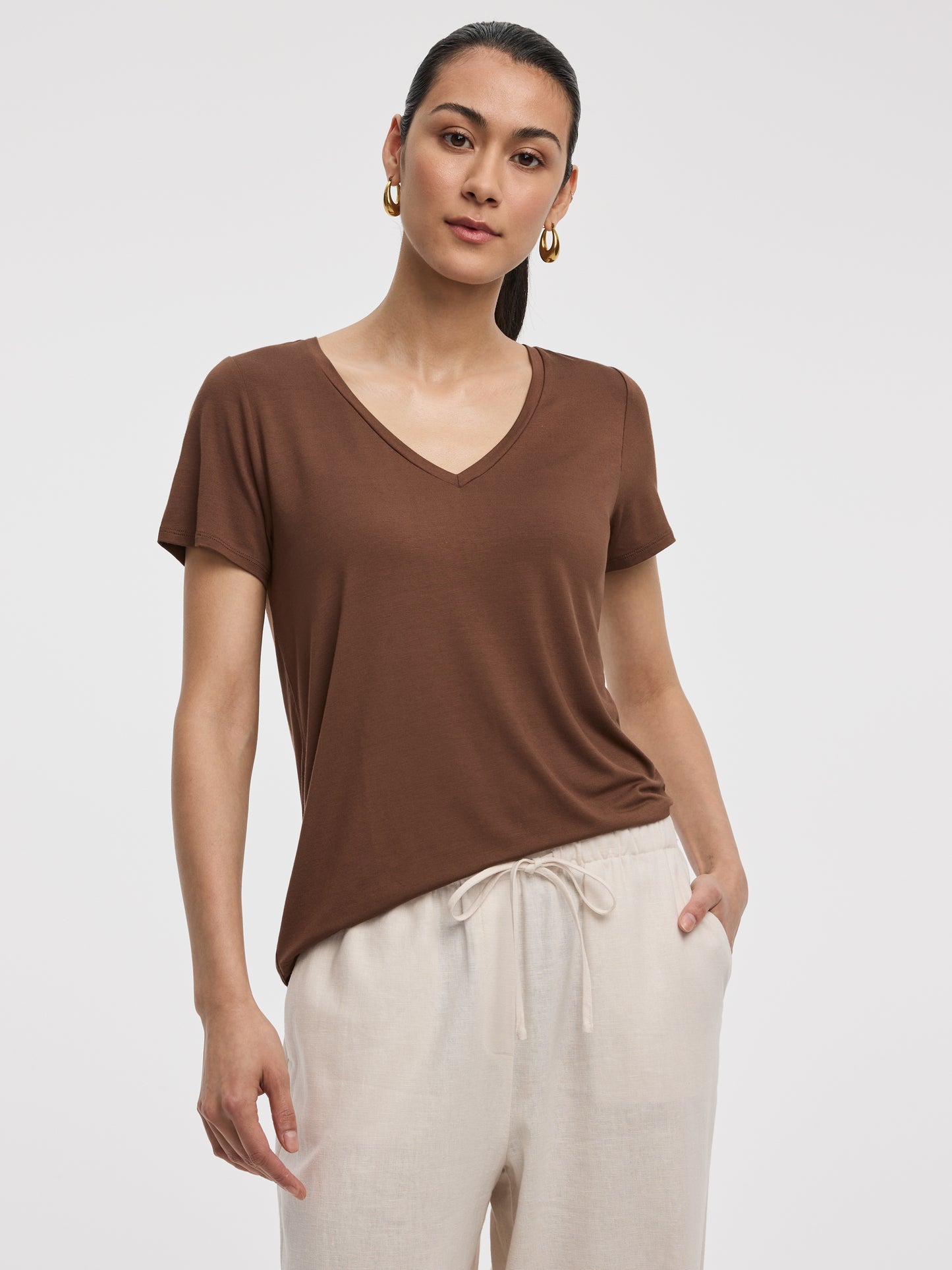 T-shirt à col V - R Essentiels