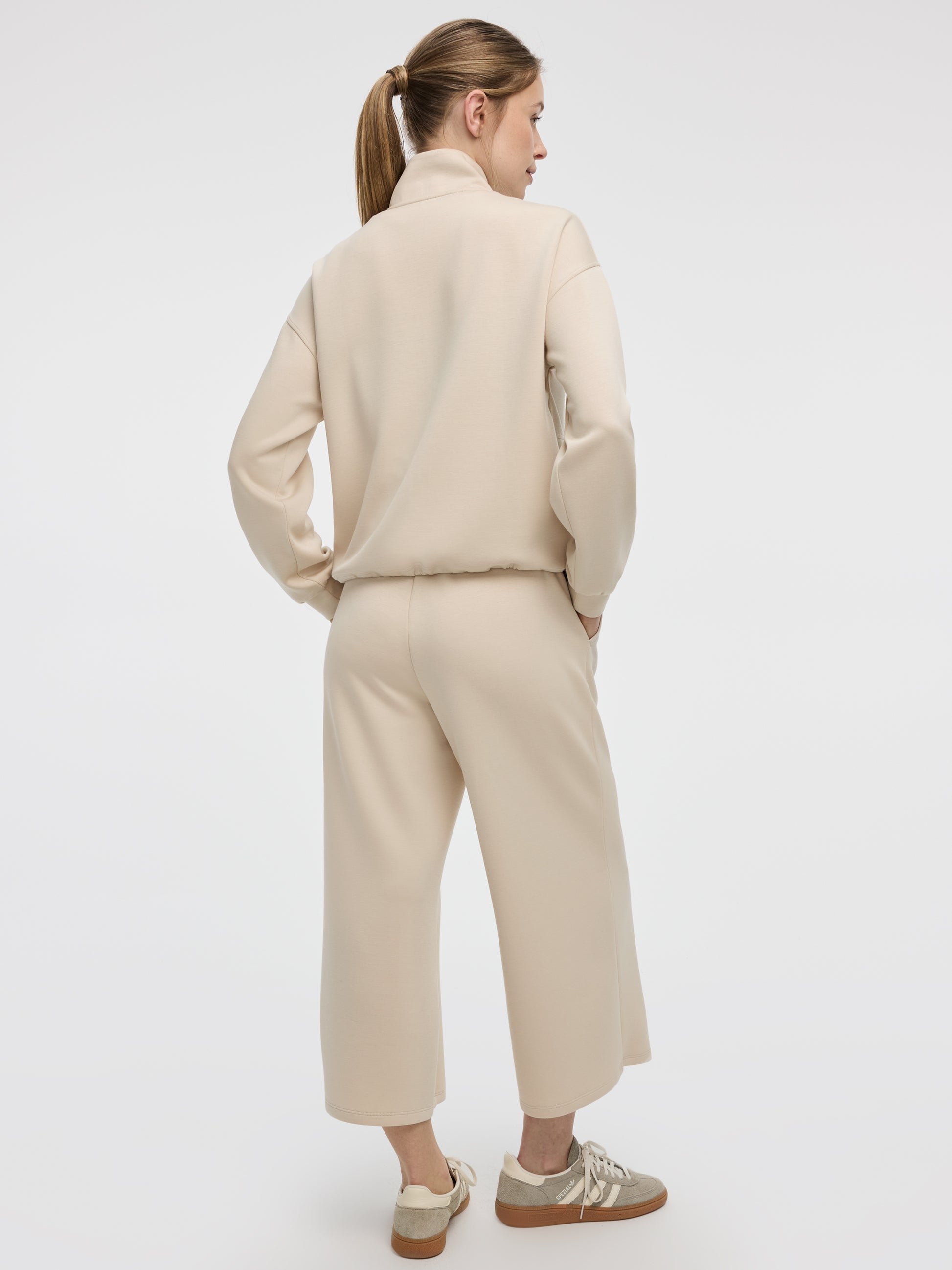 Mock-Neck Zipped Jacket - HYLUX - Hyba