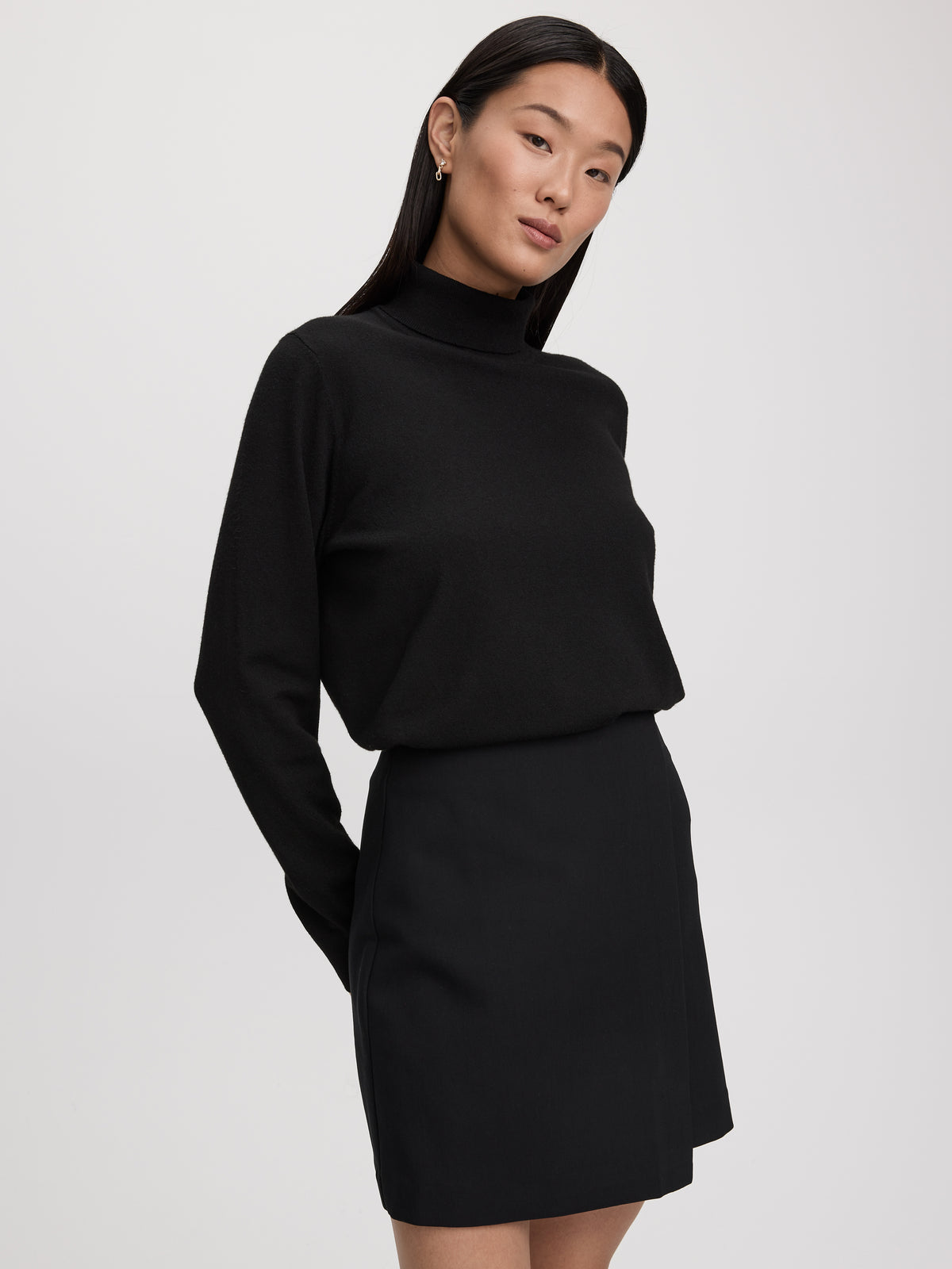 Long-Sleeve Turtleneck Sweater - R Essentials