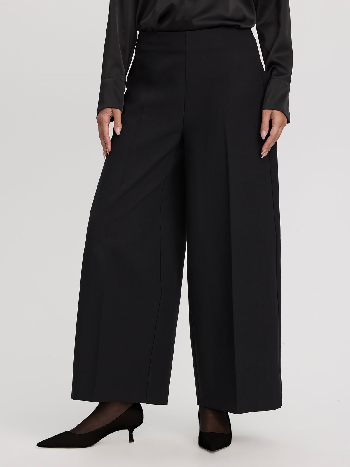 Mid-Rise Barrel Pants