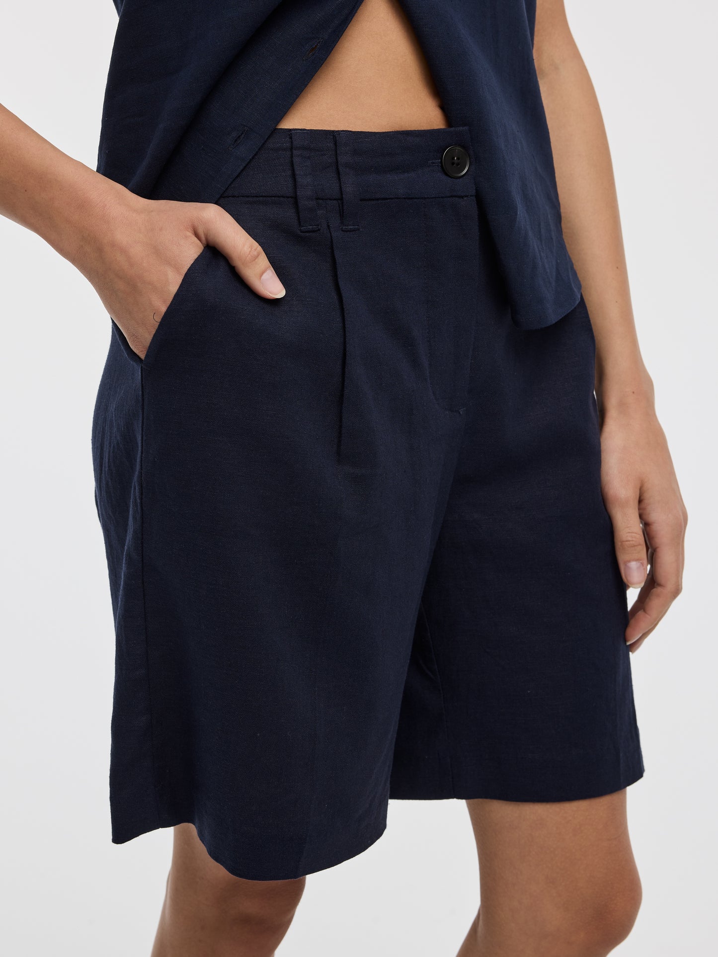 Linen-Blend High-Rise Bermuda