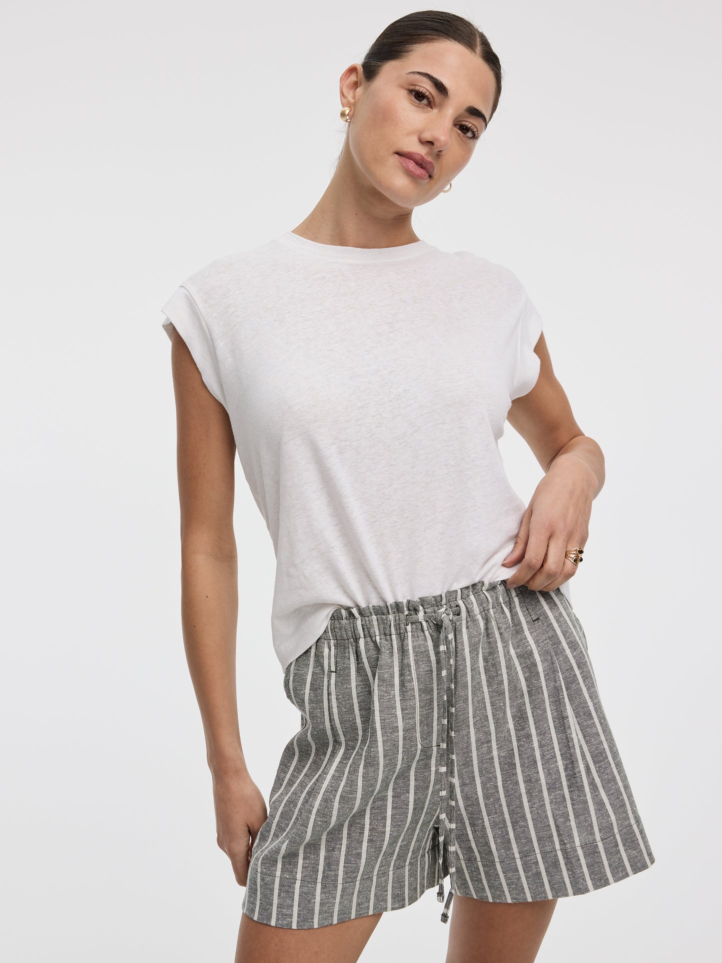 Linen-Blend Shorts with Elastic Waistband