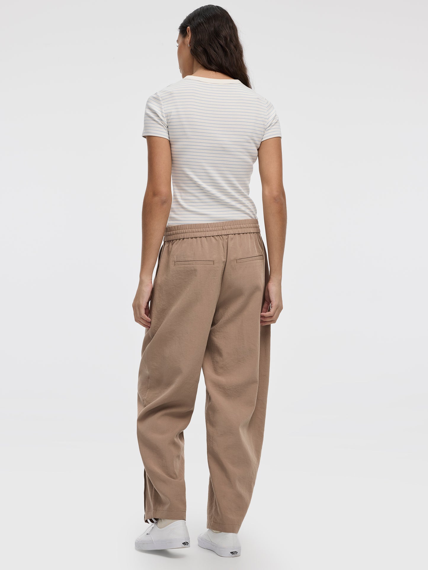 Pantalon à jambe ballon à plis nervurés