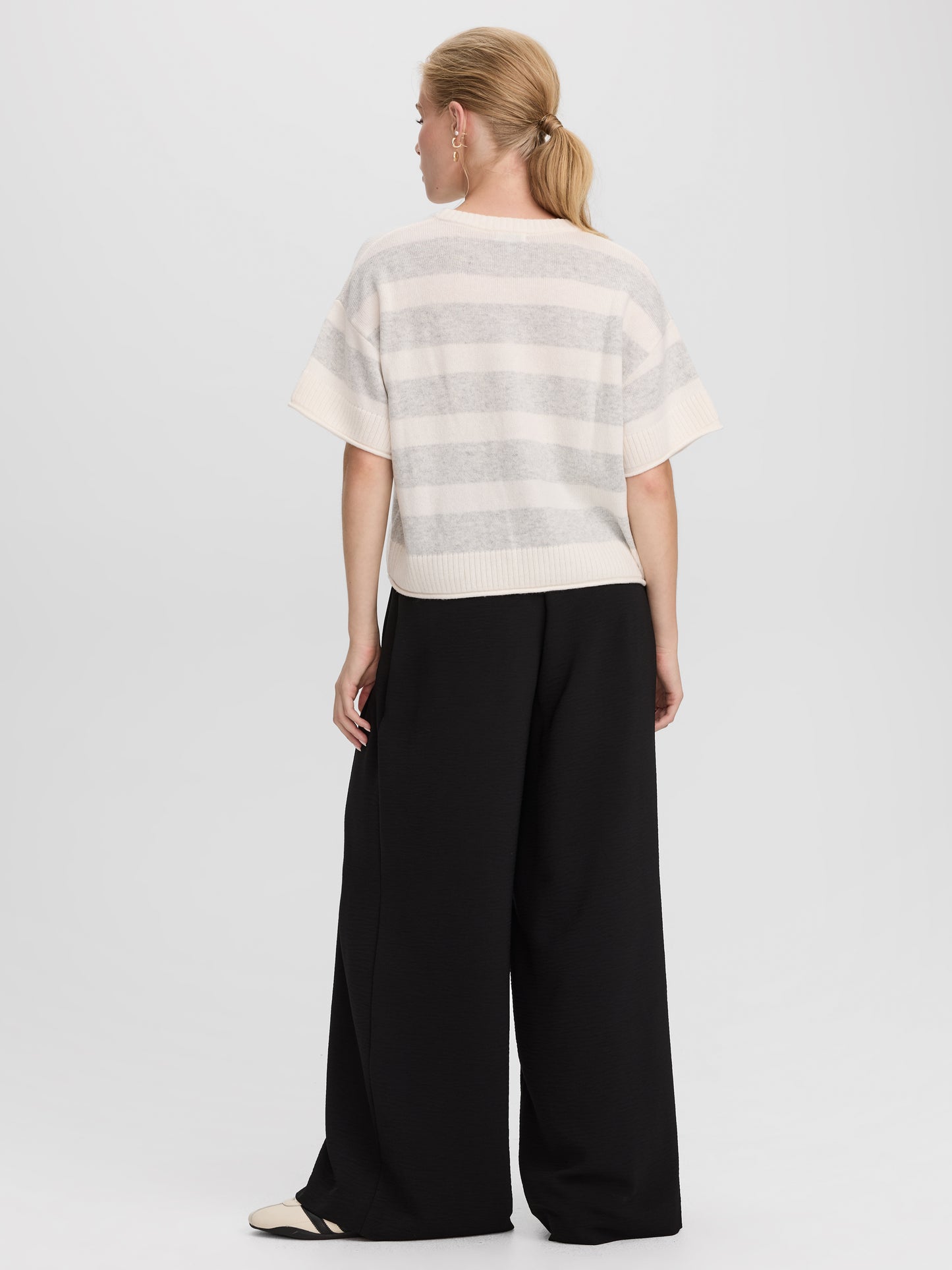 Cashmere-Blend Short-Sleeve Crew-Neck Loose Sweater