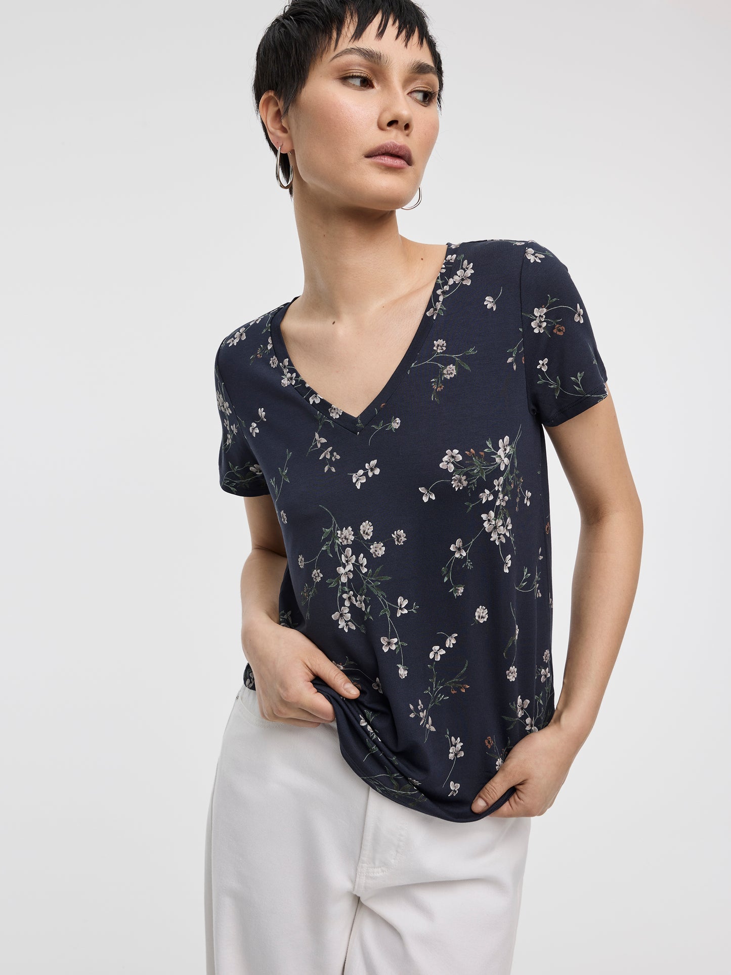 T-shirt à col V - R Essentiels