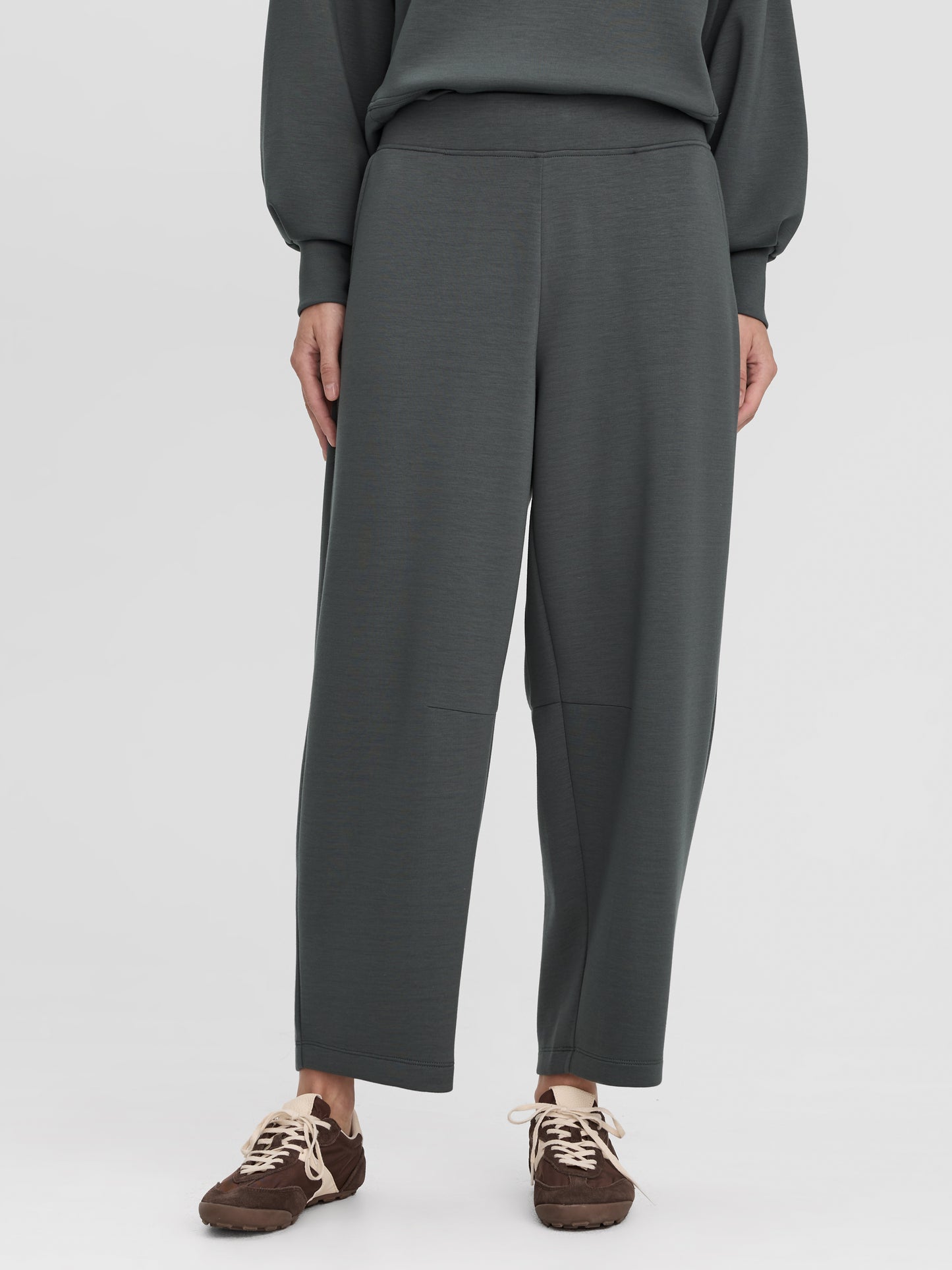 Barrel-Leg Pull-On Pant - HYLUX Hyba