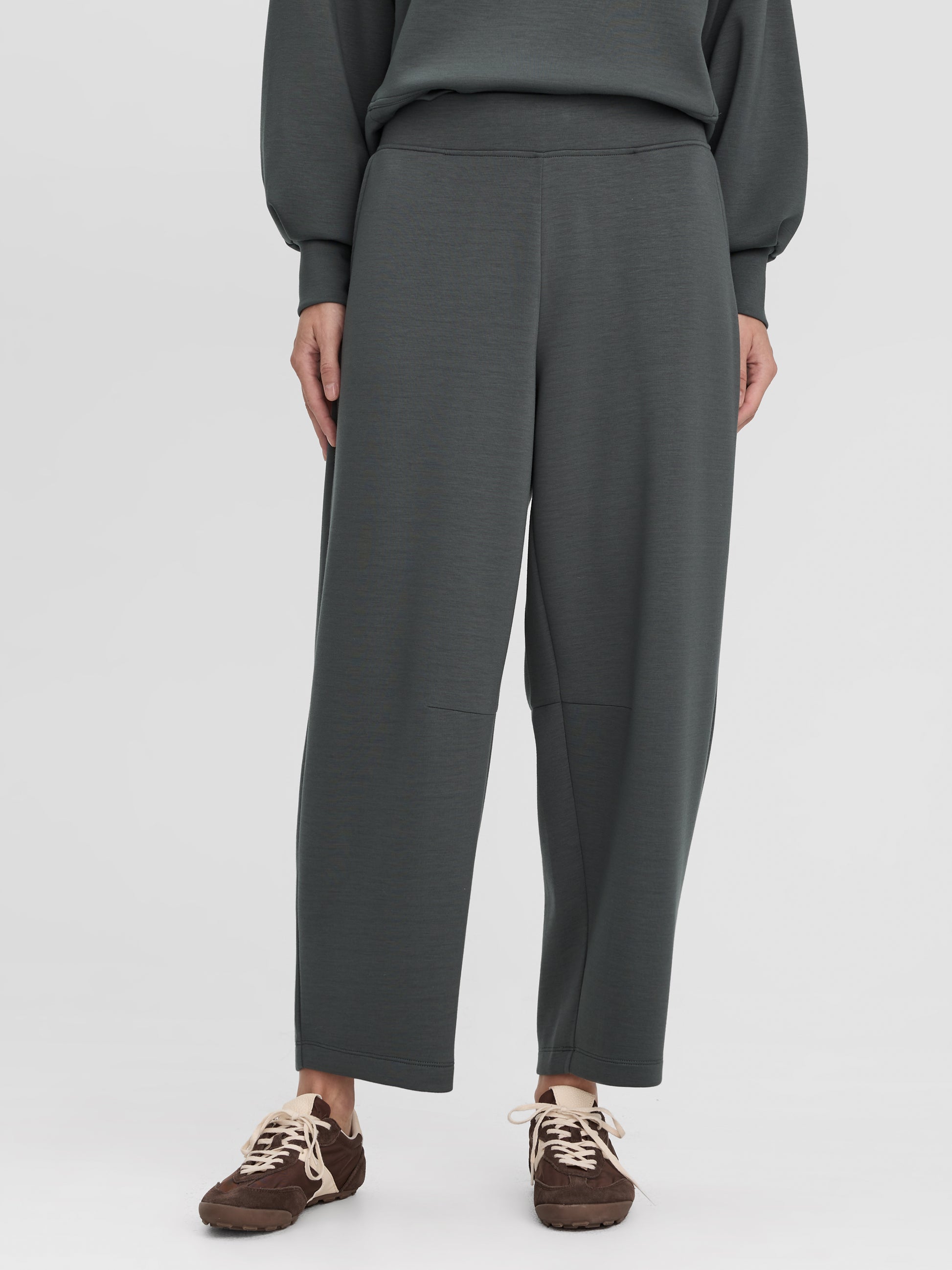 Barrel-Leg Pull-On Pant - HYLUX Hyba
