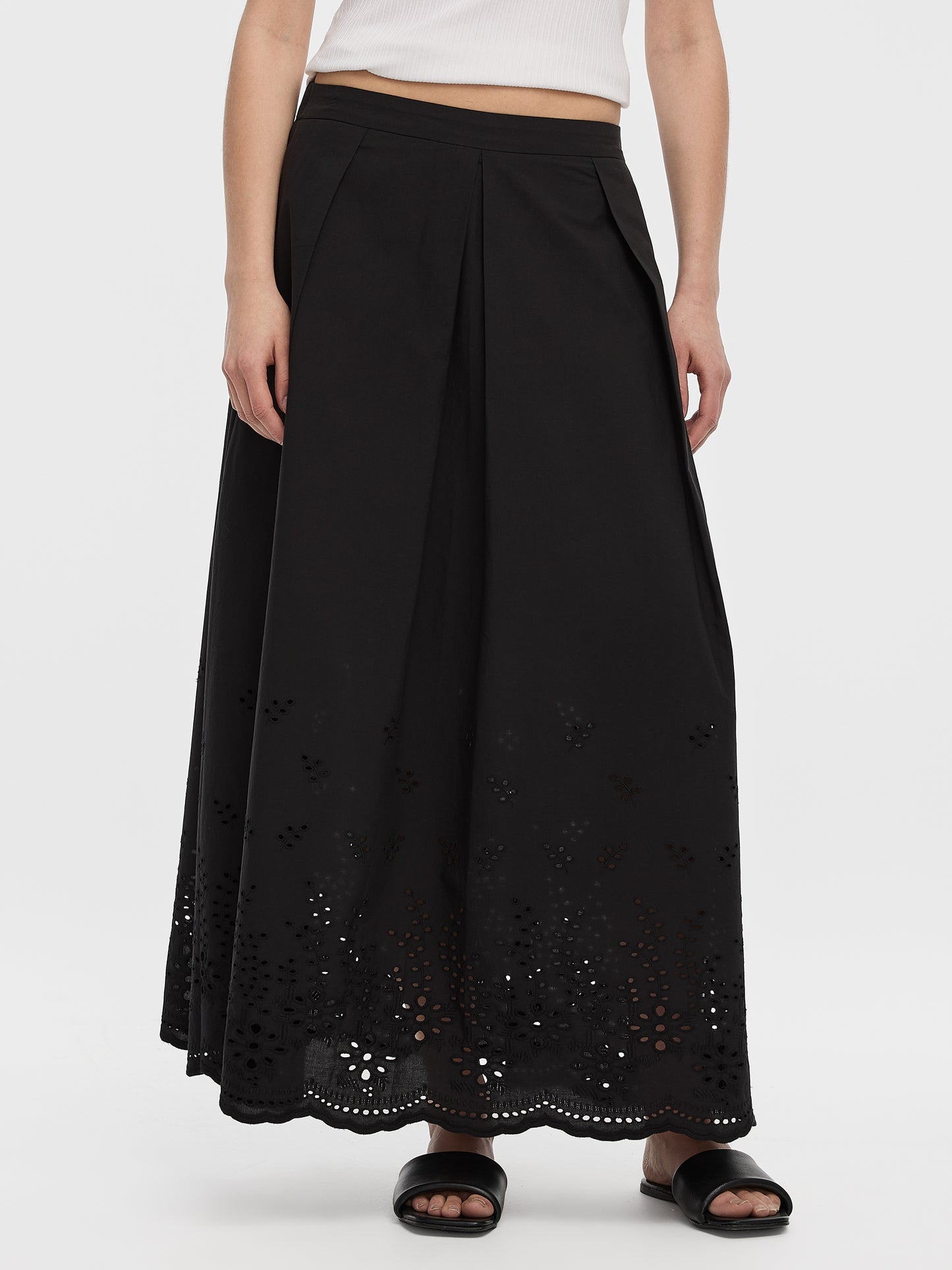 Pleated Midi Skirt with Embroidered Details