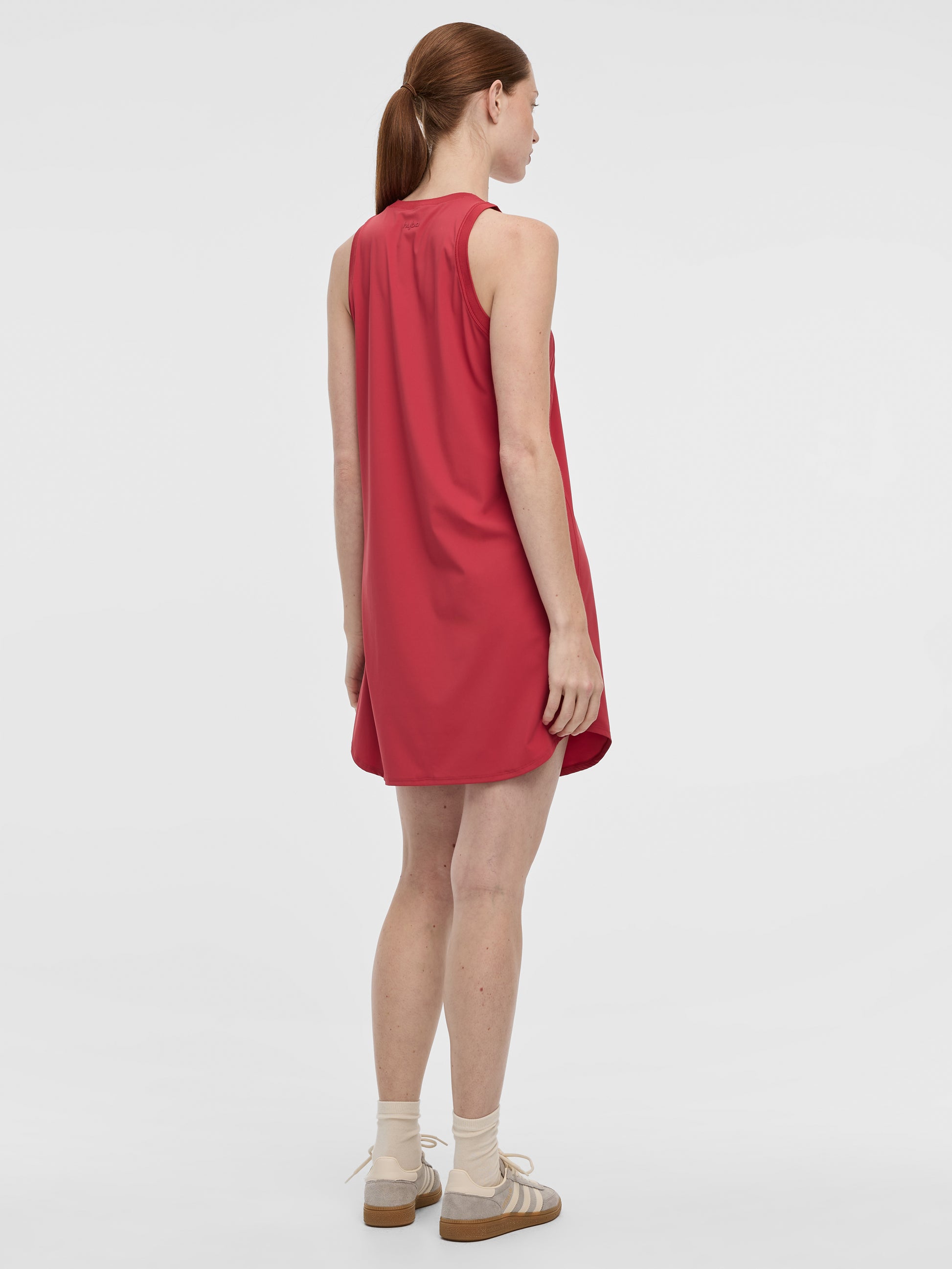 Sleeveless Crew-Neck Dress - Hyba