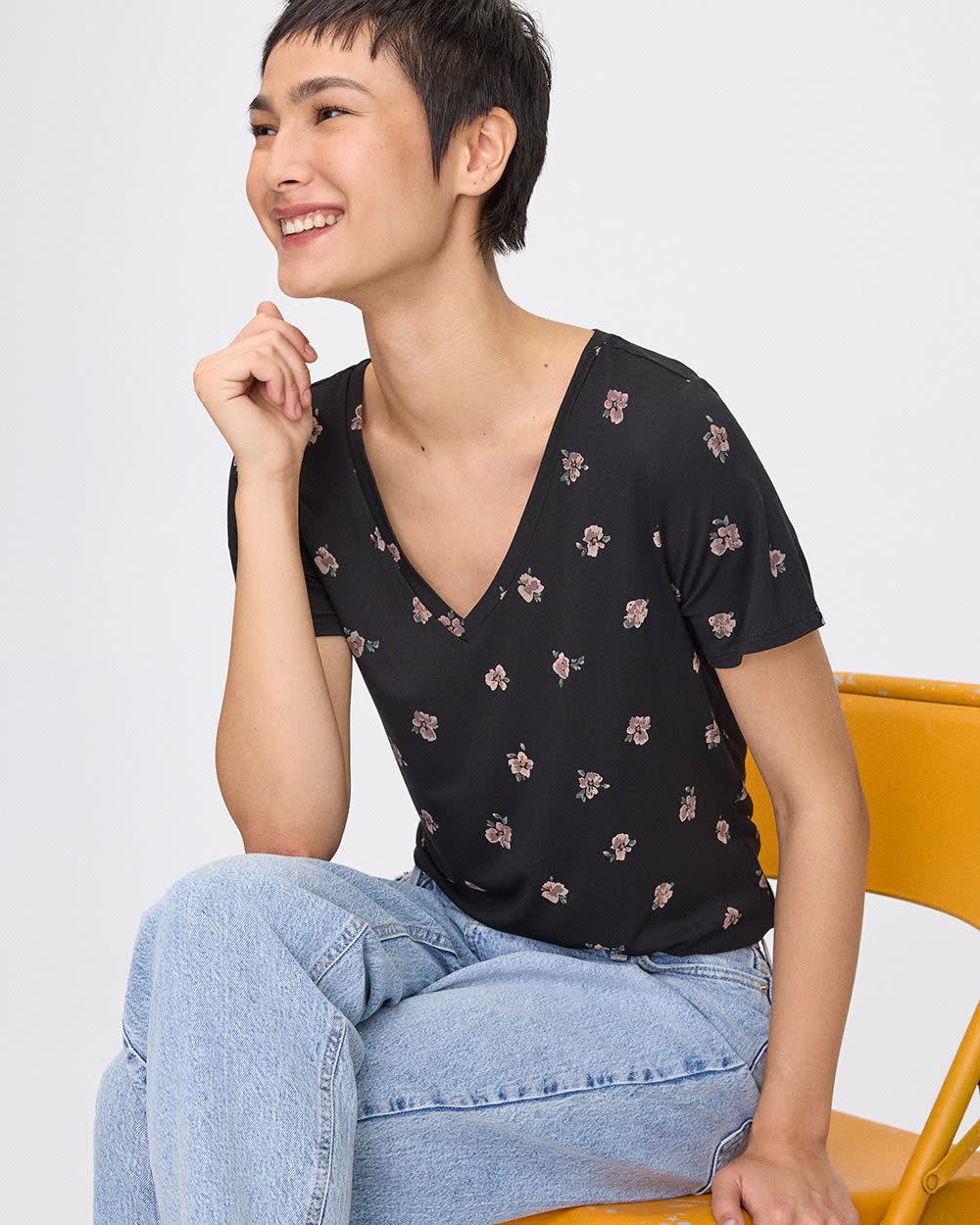 T-shirt à col V - R Essentials