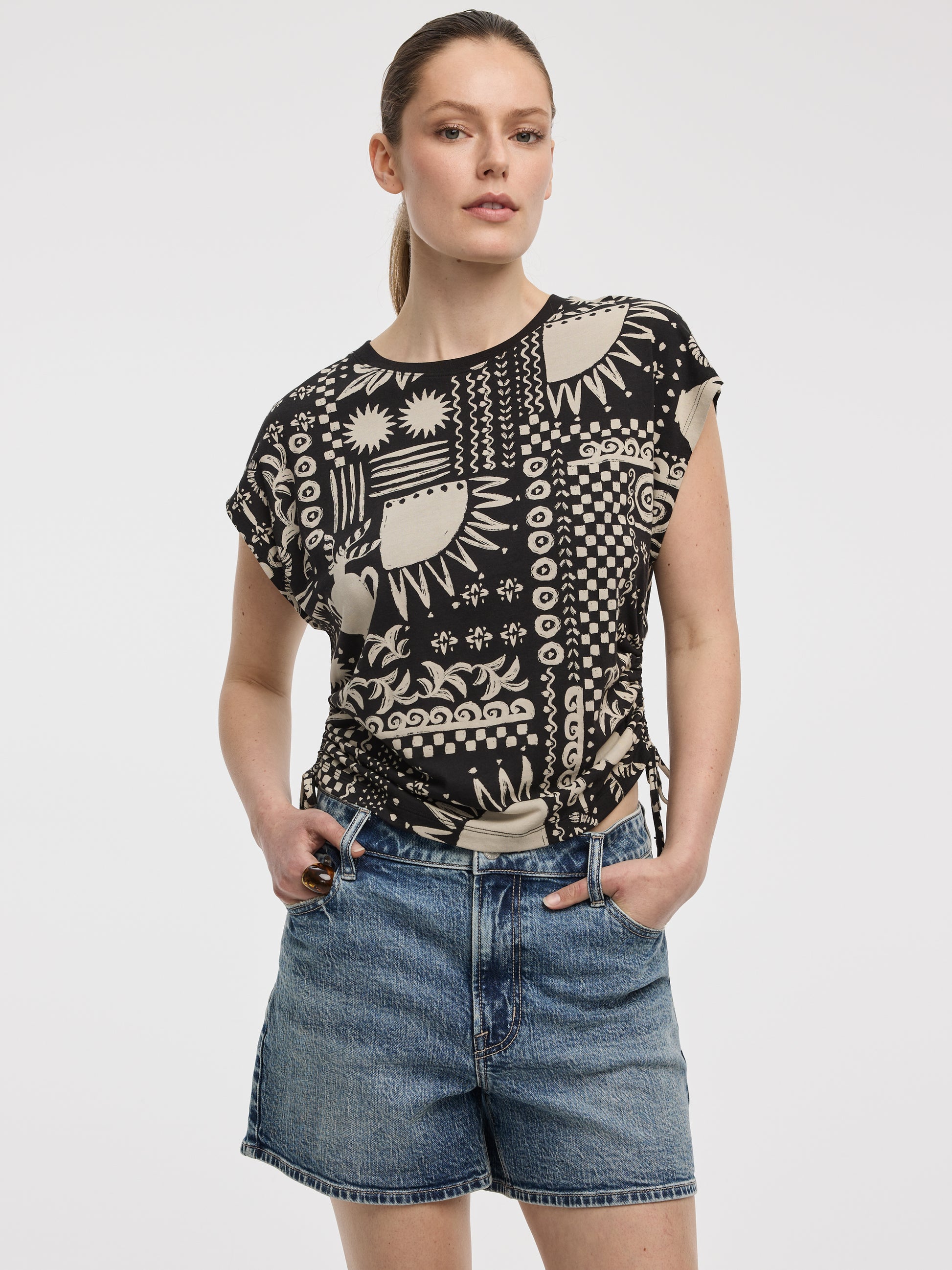 Extended-Sleeve Shirred Tee with Drawstrings