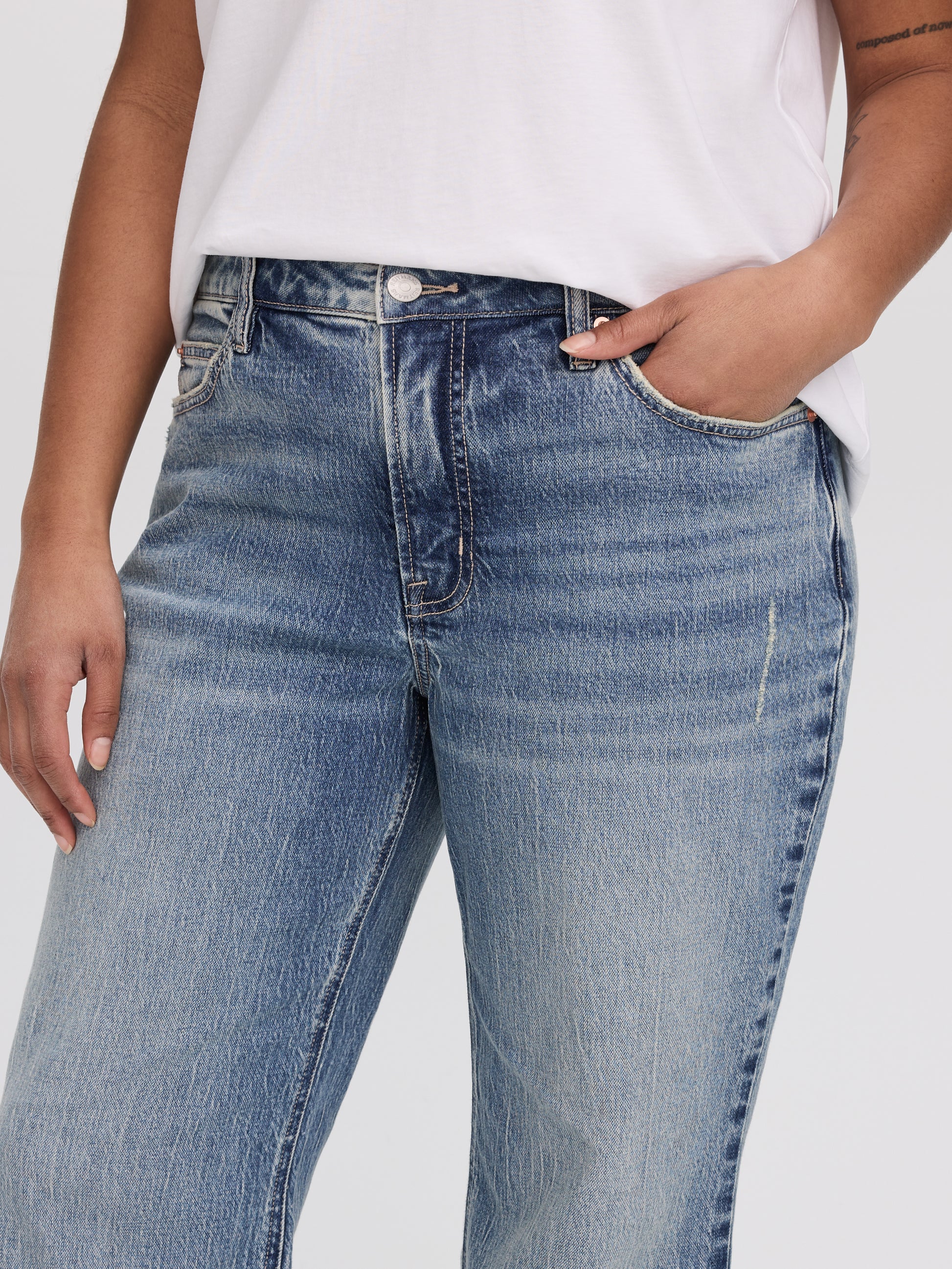 Flare-Leg Mid-Rise Jean - Curvy Fit