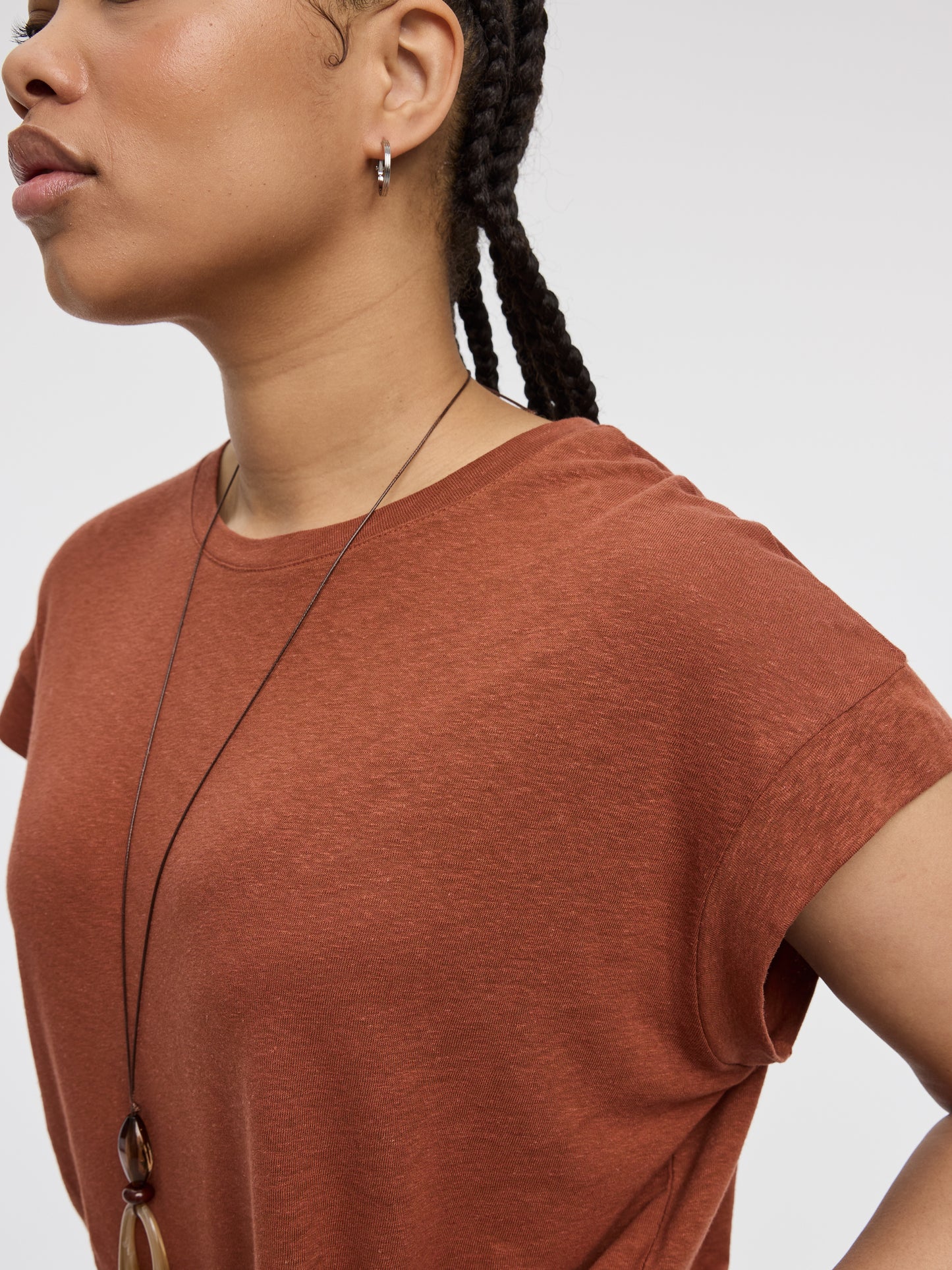 Linen-Blend Extended-Sleeve Crew-Neck Tee