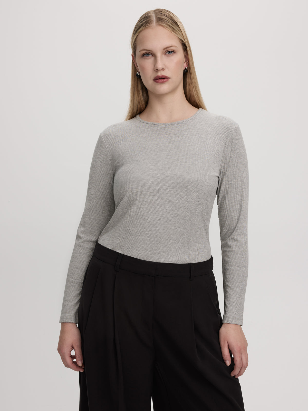 Long-Sleeve Crew-Neck Ribbed T-Shirt - R Essentials