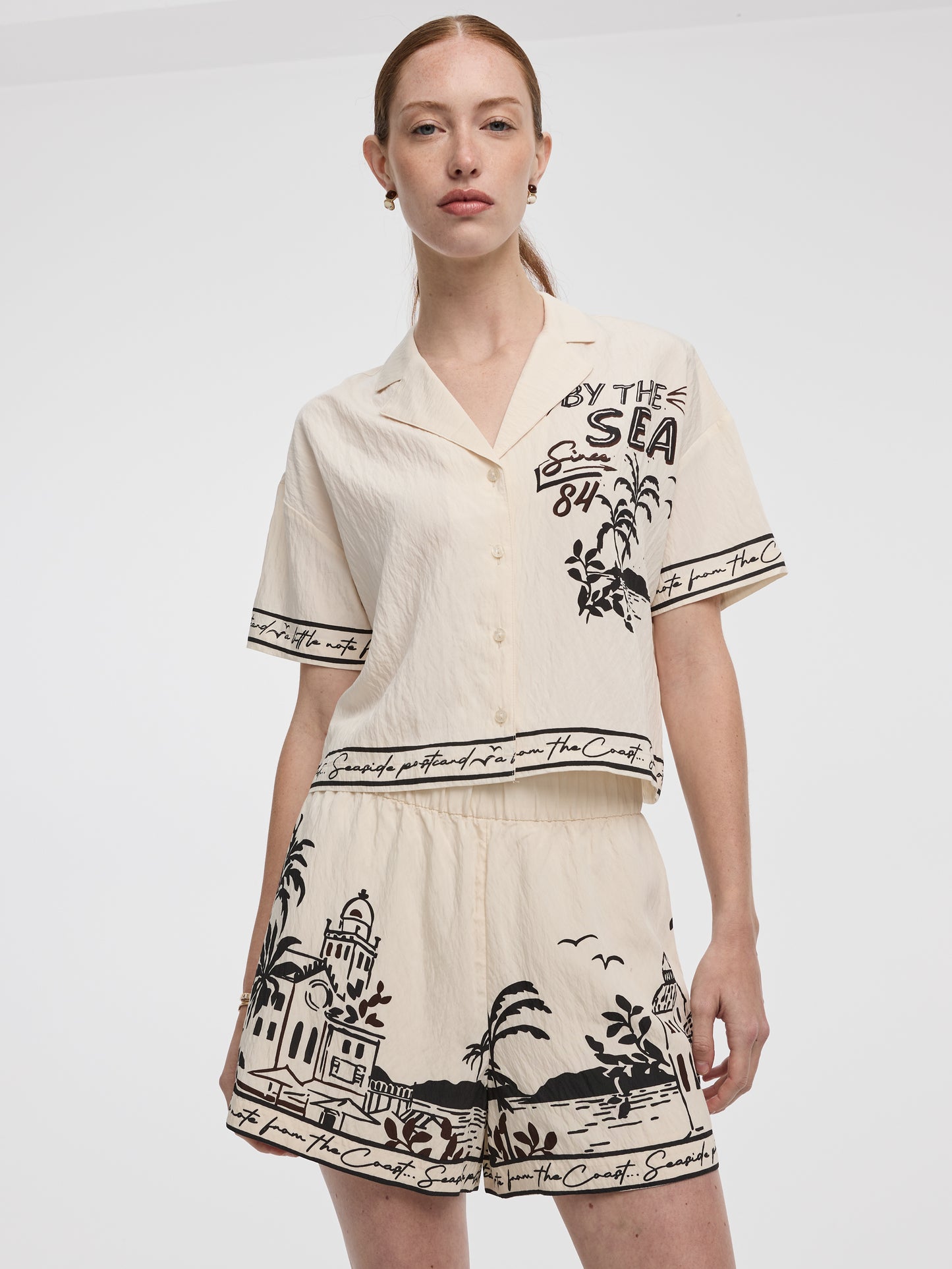 Short-Sleeve Blouse with Pyjama Collar