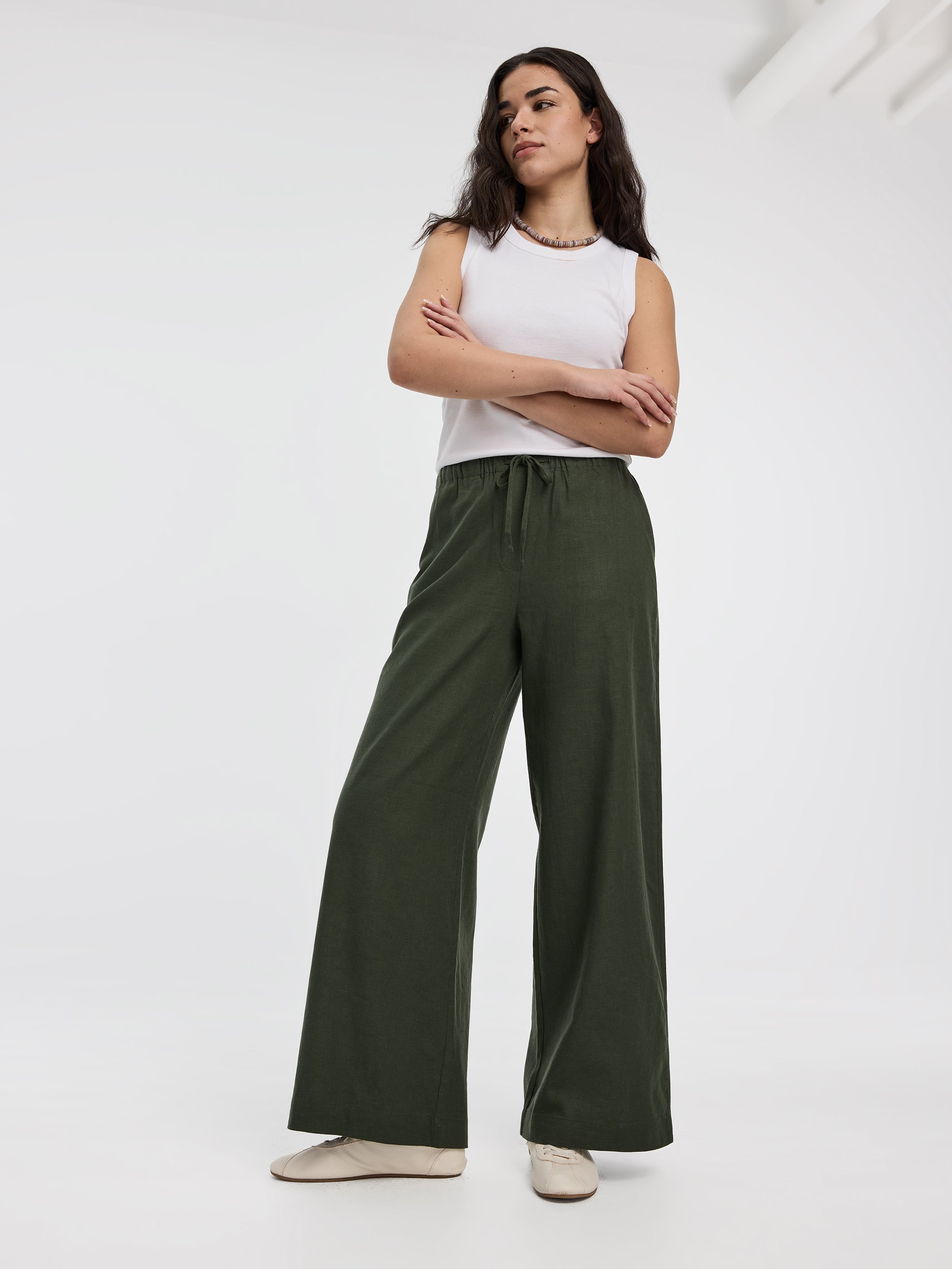 Wide-Leg Linen-Blend Pant