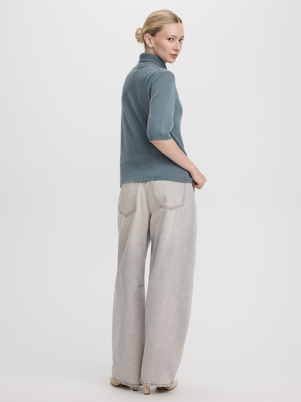 Cashmere-Blend Elbow-Sleeve Turtleneck Sweater