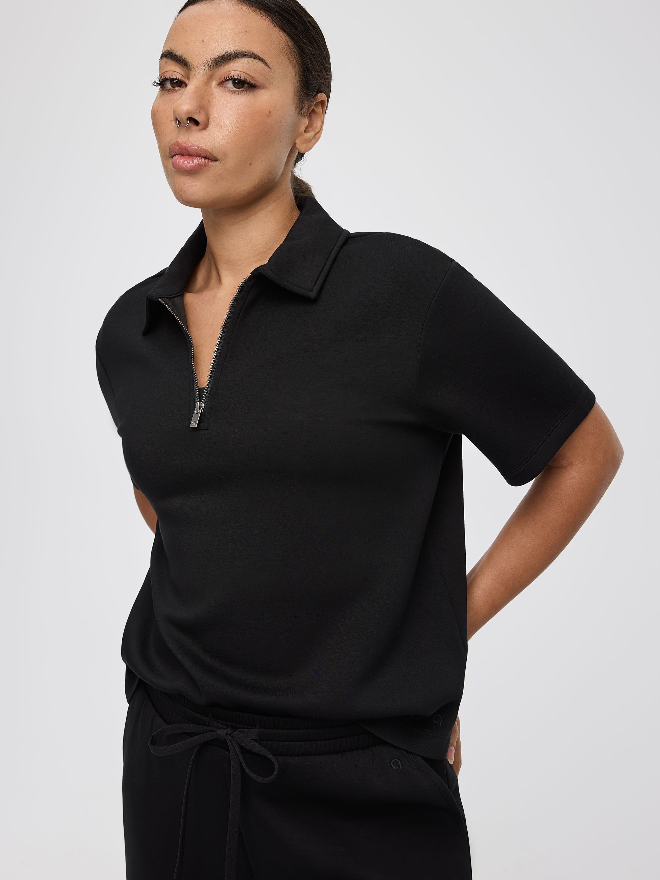 Women's Short-Sleeve Half-Zip Polo – HYLUX | Hyba by Reitmans