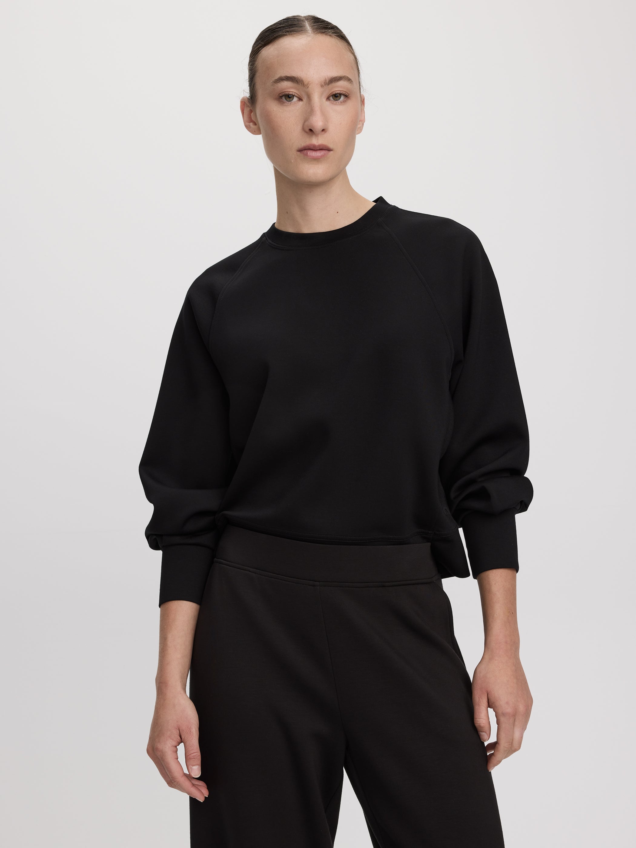 Long-Sleeve Sweatshirt - HYLUX Hyba