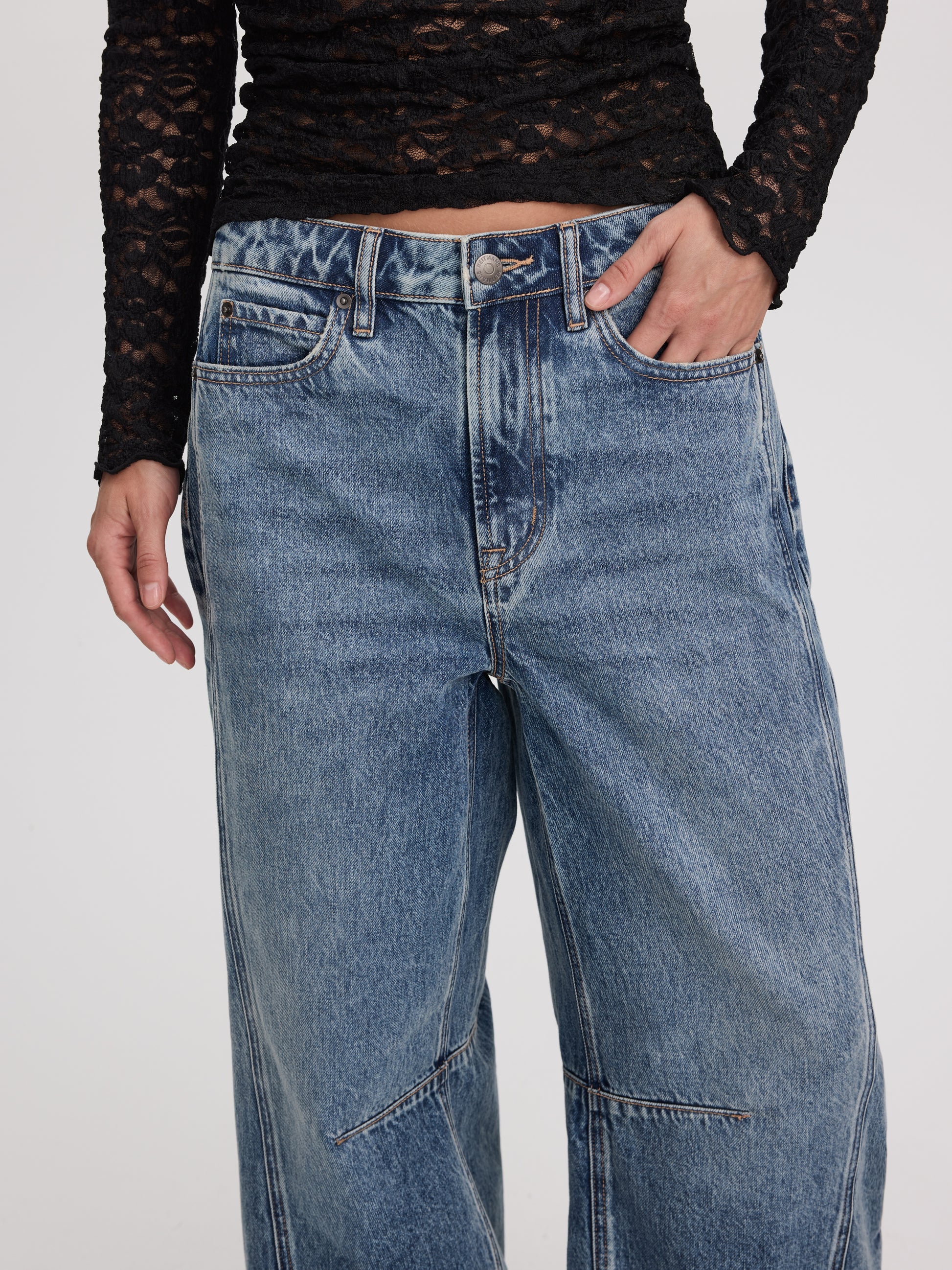 Mid-Rise Barrel Jean