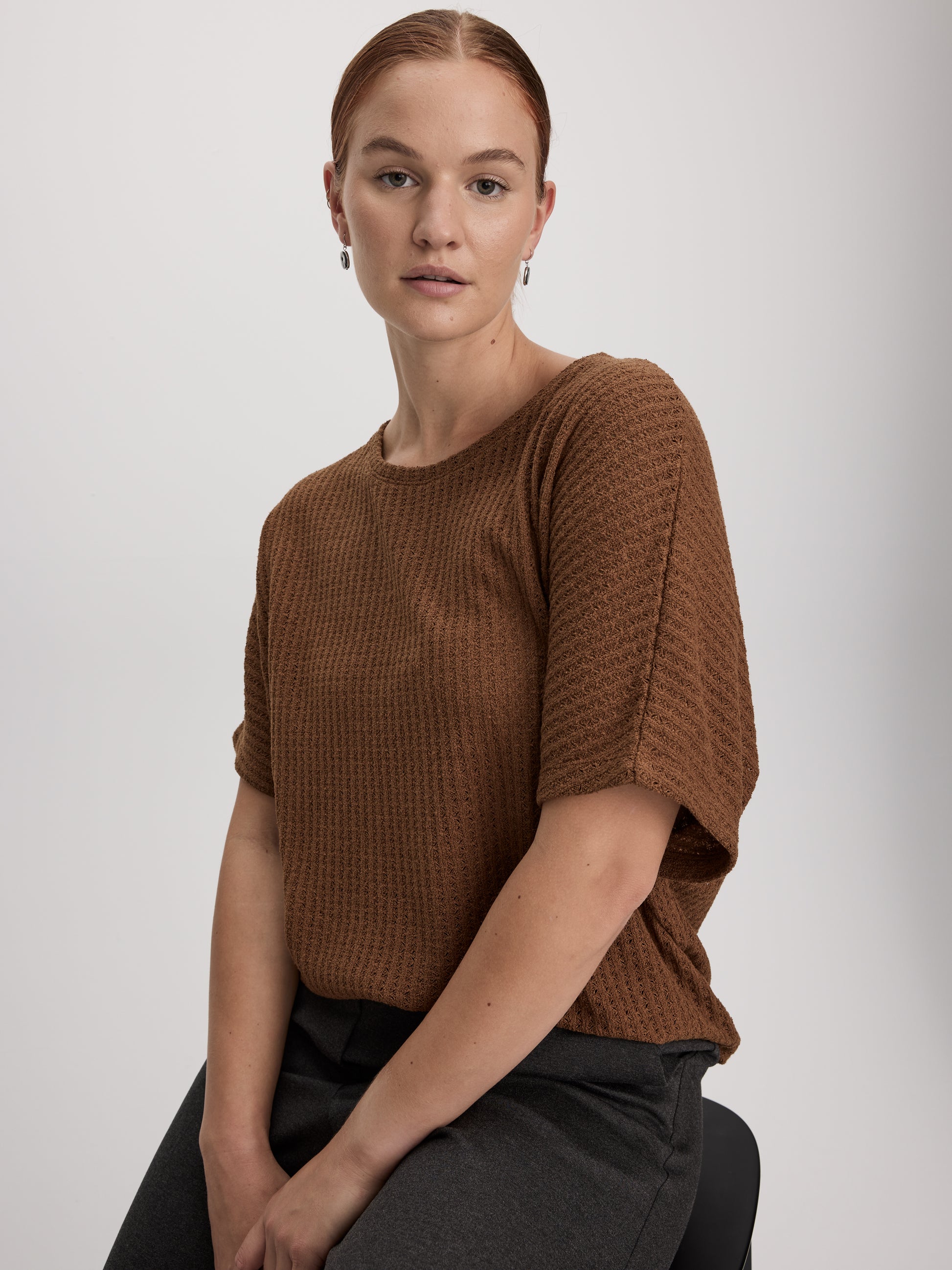 Short-Sleeve Crew-Neck T-Shirt with Pointelle Stitches