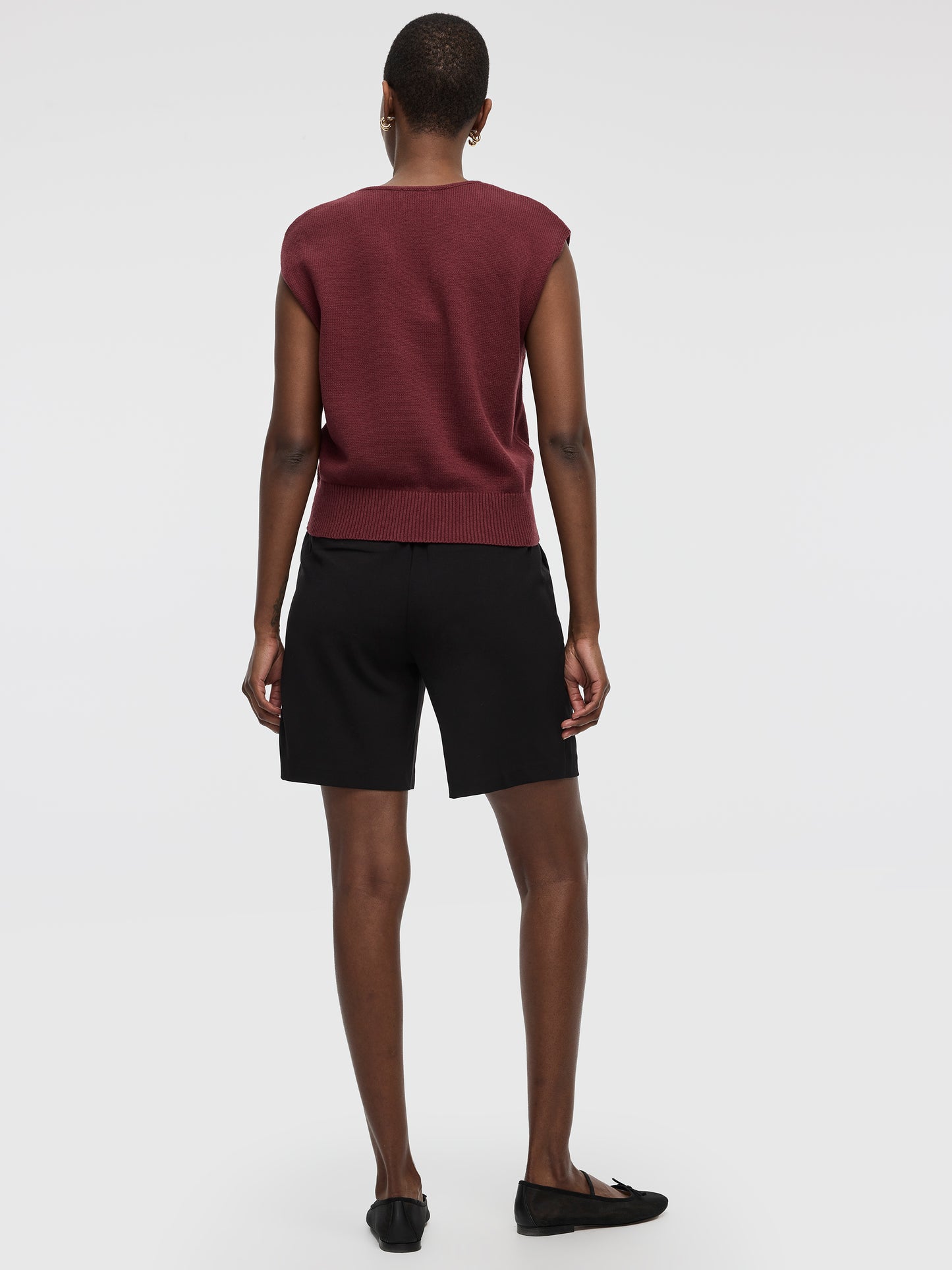 Extended-Sleeve Crew-Neck Sweater with Brooch