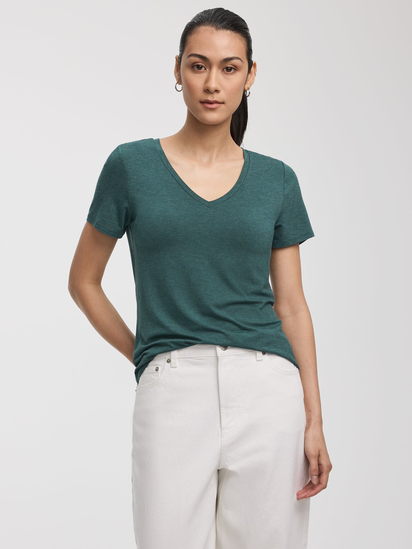 T-shirt à col V - R Essentiels