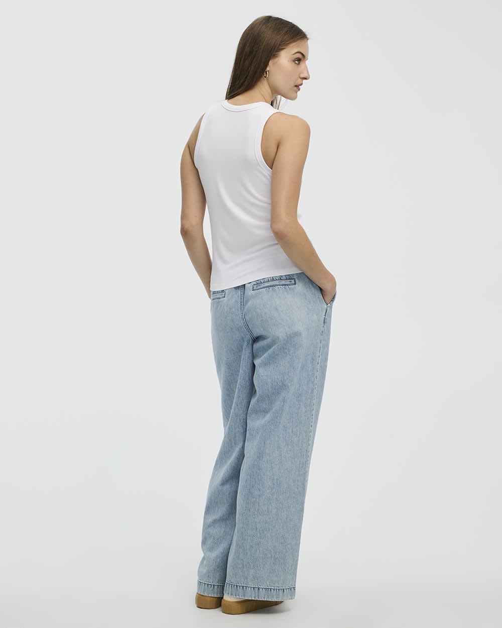 Crew Neck Tank - R Essentials