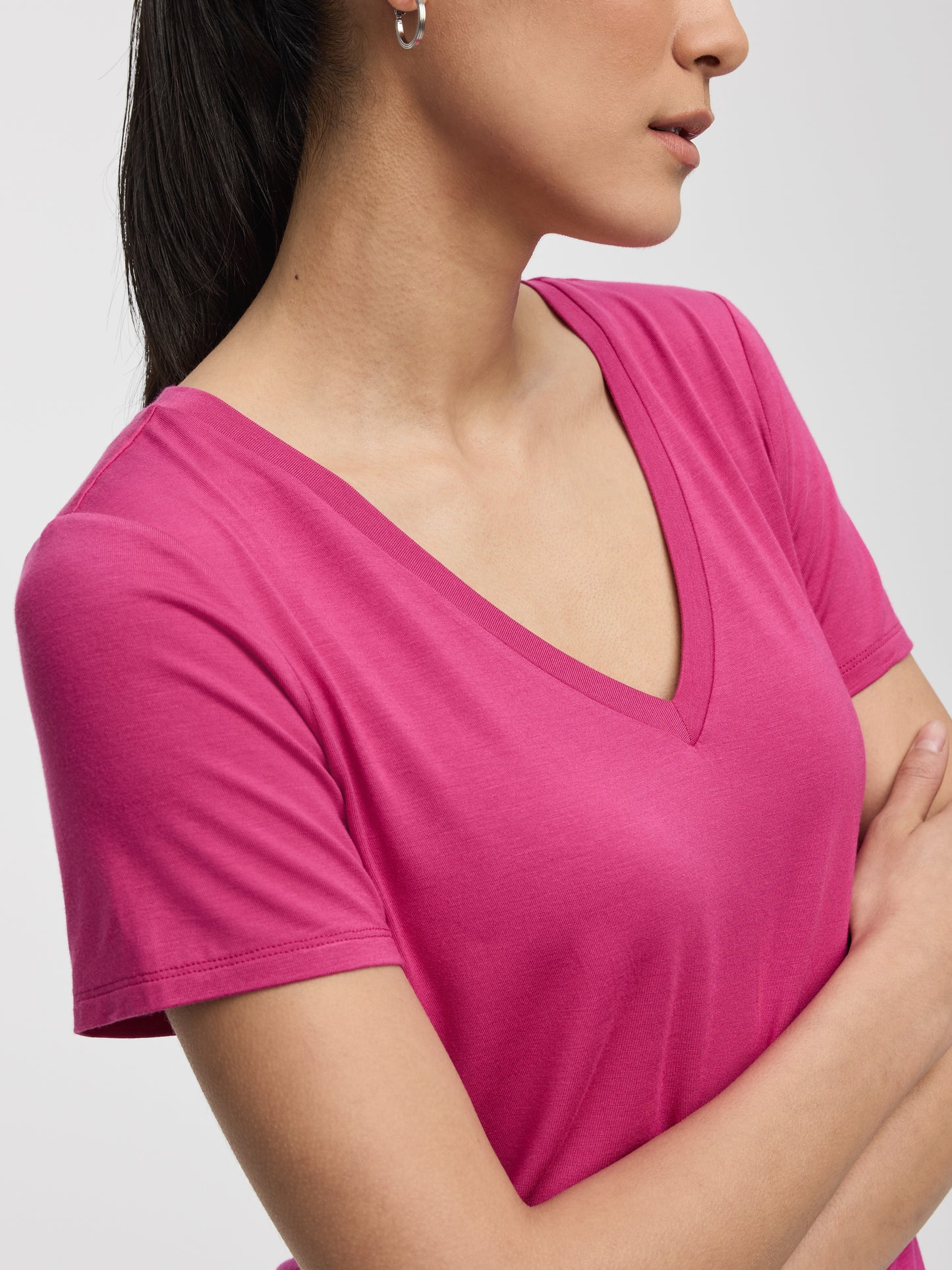 T-shirt à col V - R Essentiels