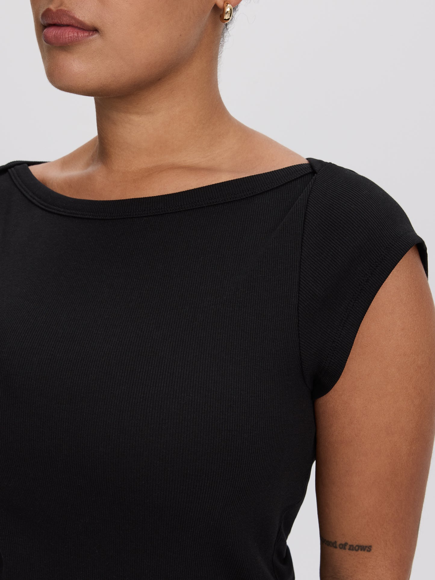 Extended-Sleeve Boat-Neck Ribbed Top