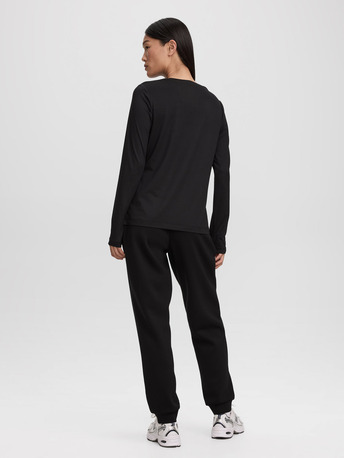 Long-Sleeve Crew-Neck Top - DRY-LUX (R) Hyba Essentials
