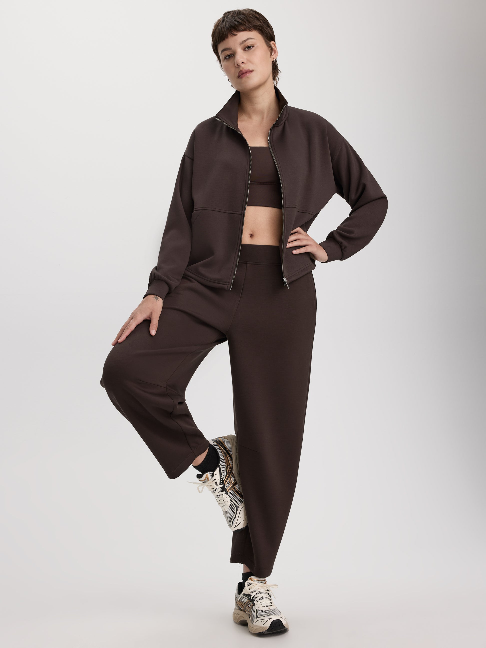Barrel-Leg Pull-On Pant - HYLUX Hyba