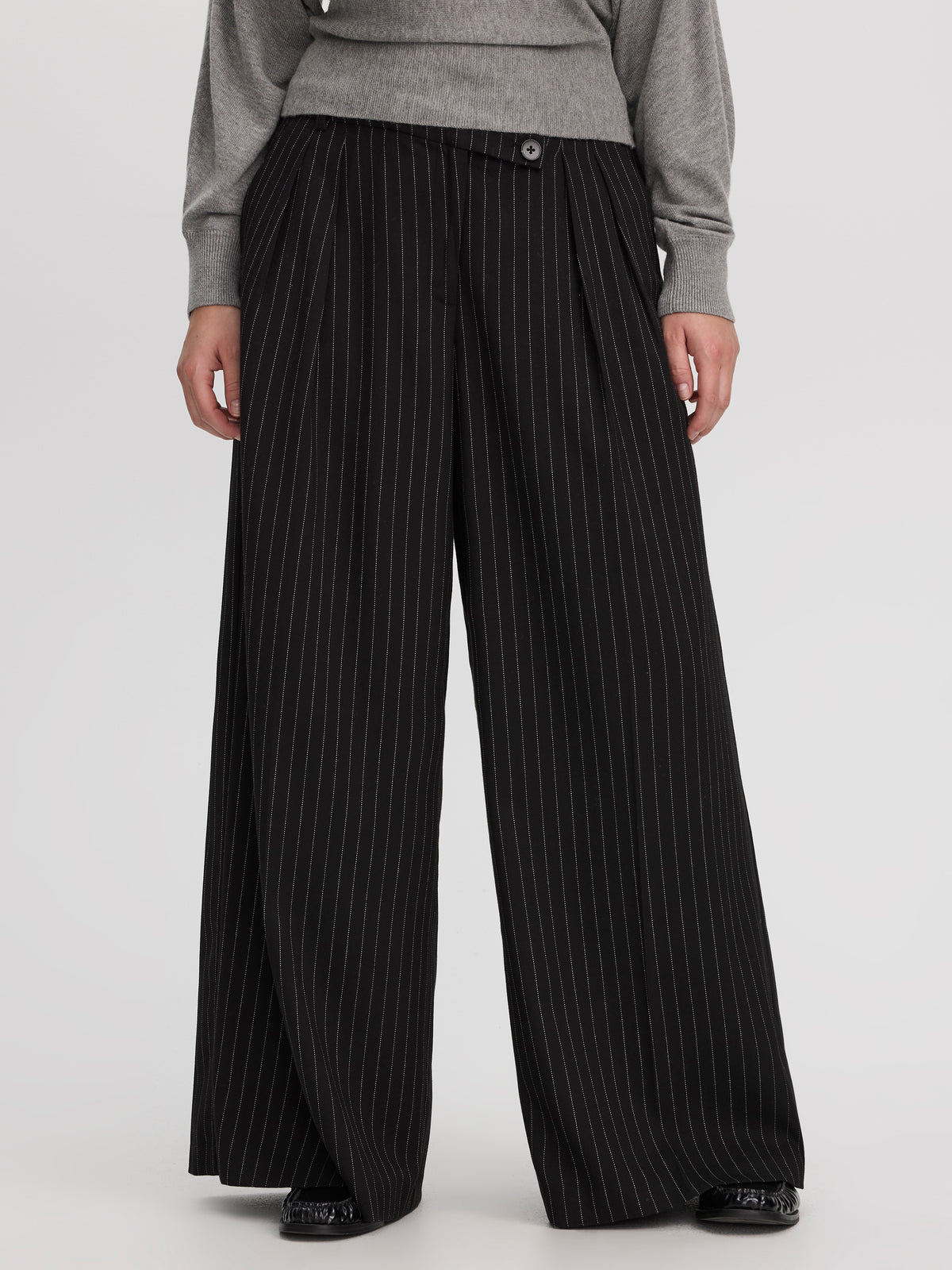Wide-Leg Mid-Rise Pants with Asymmetrical Waist - The Timeless - Curvy Fit