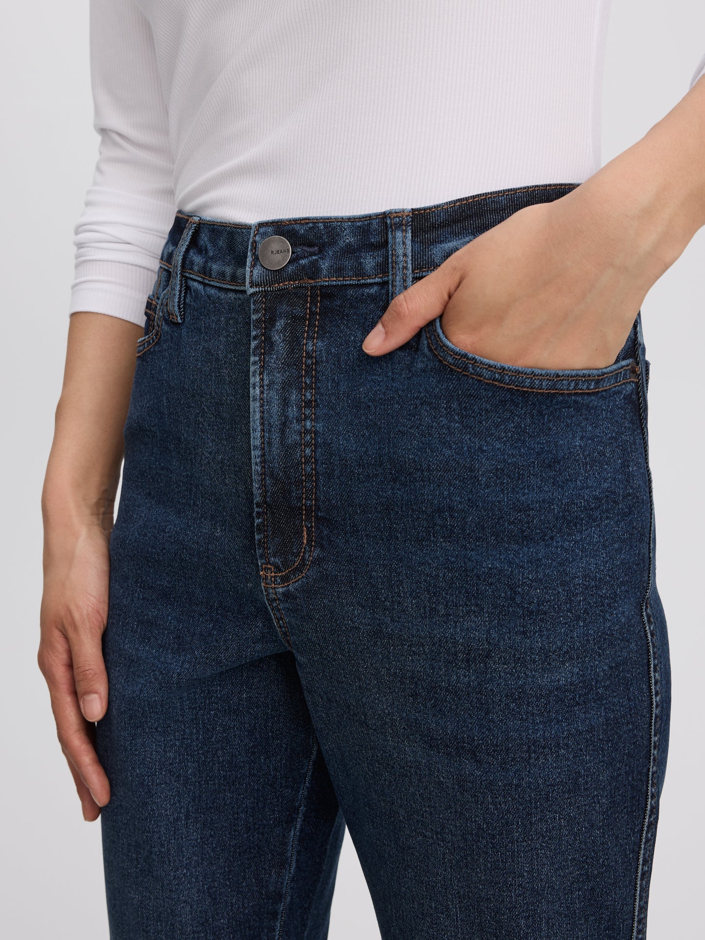 Slim-Leg High-Rise Jean - The Vintage - Curvy Fit