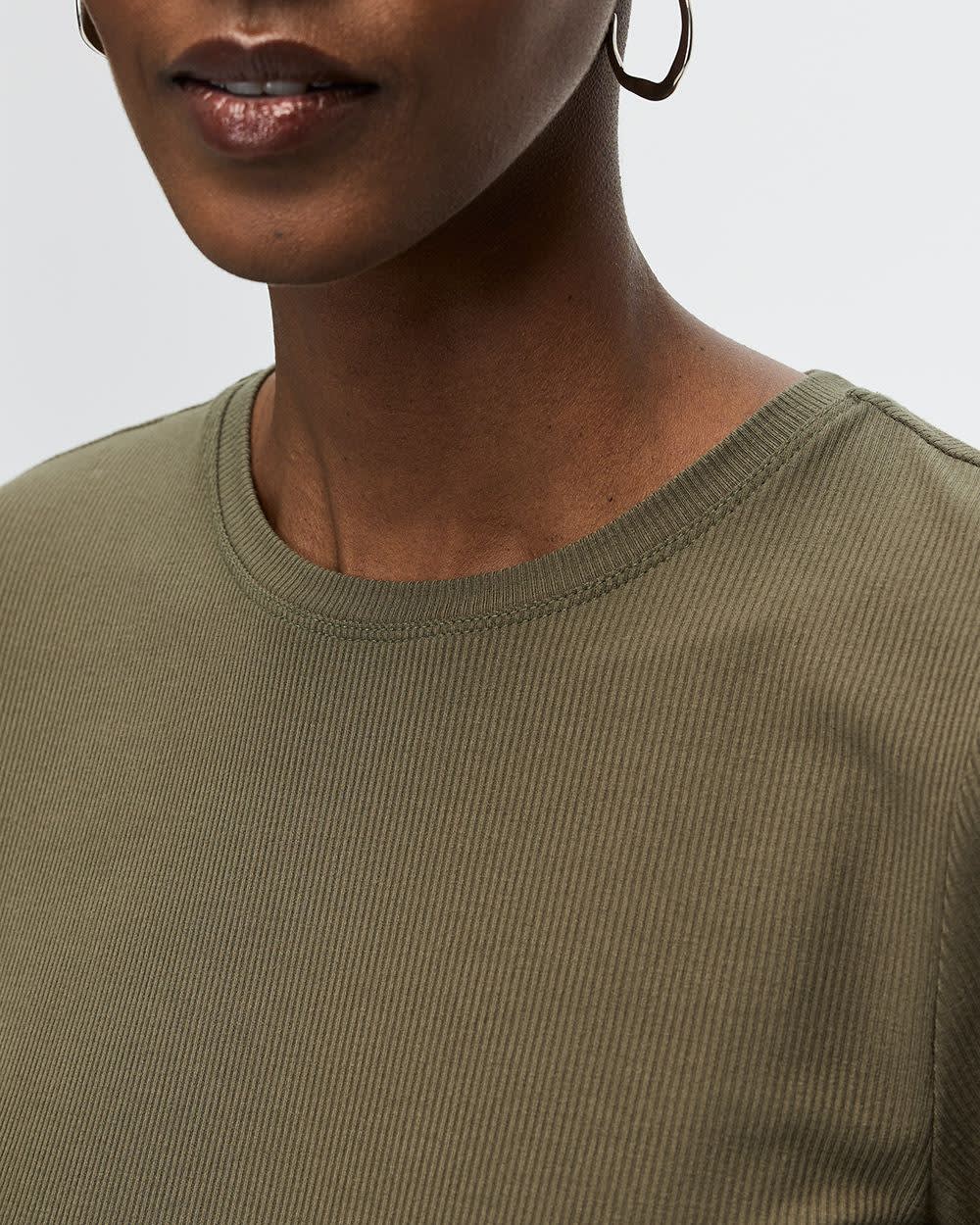 T-shirt côtelé et ajusté à col rond - R Essentials