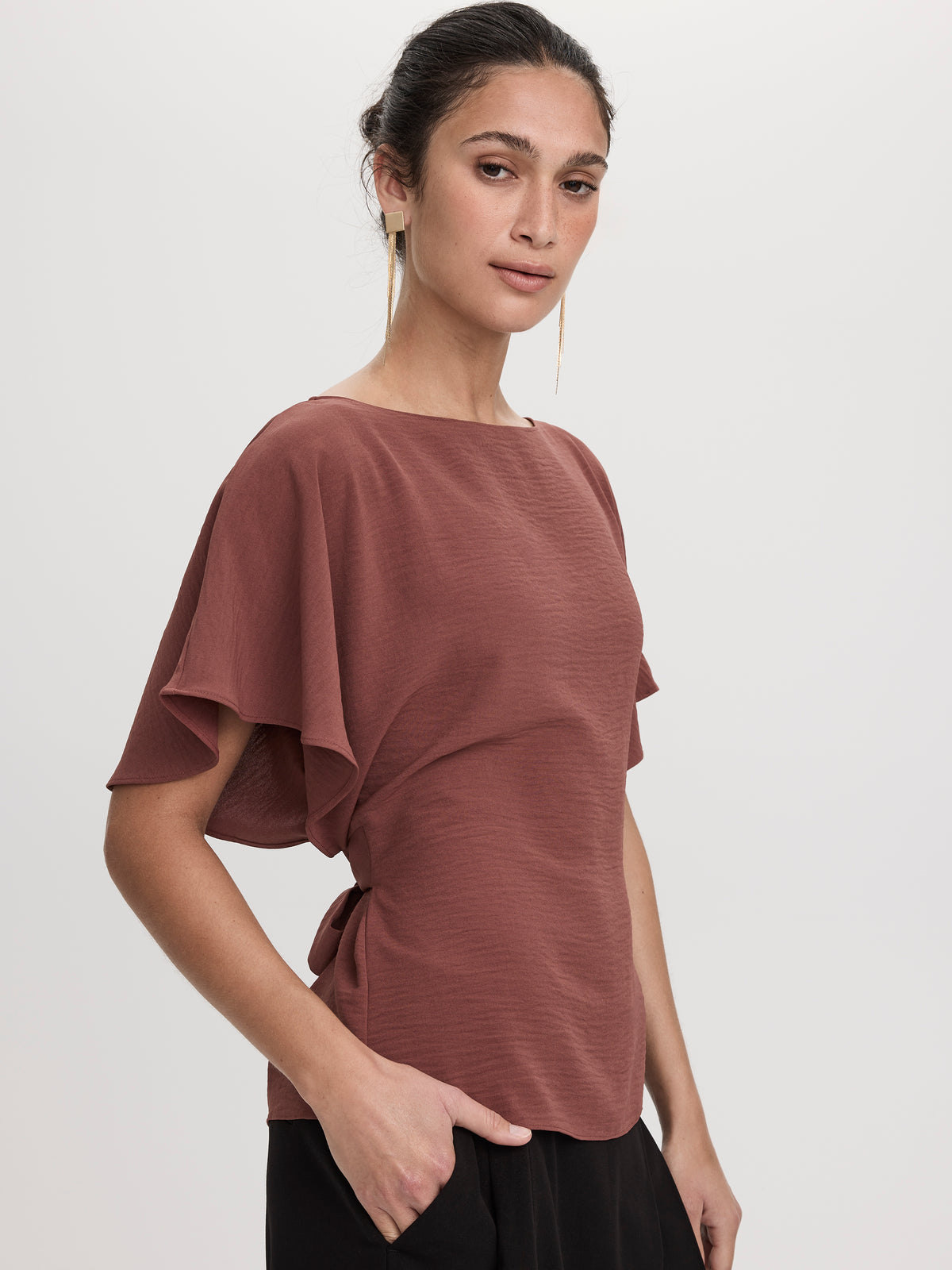 Short-Sleeve Boat-Neck Blouse with Bow in the Back