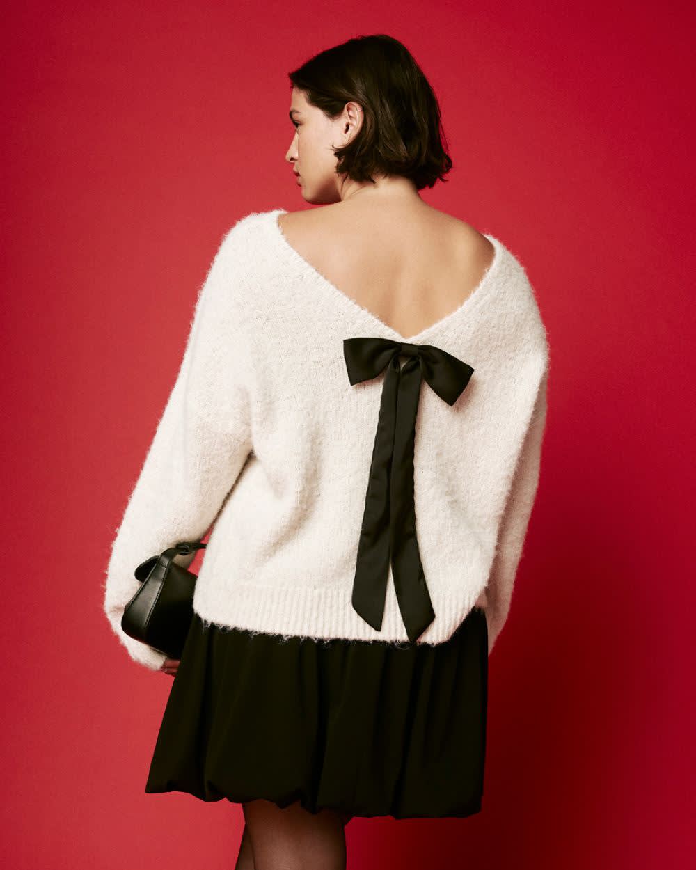 Long-Sleeve Crew-Neck Pullover with Bow