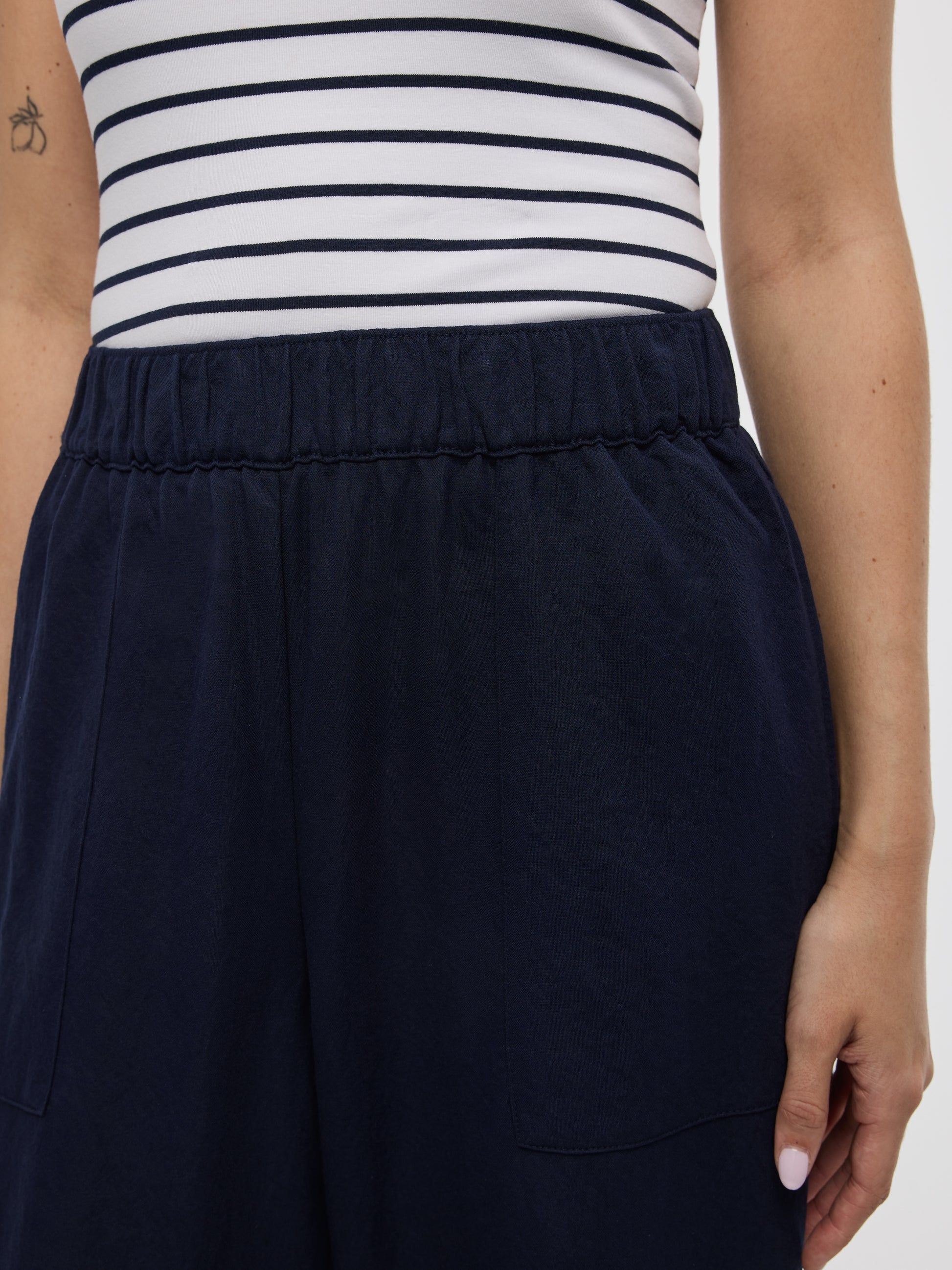Wide-Leg High-Rise Pull-On Piqué Pant