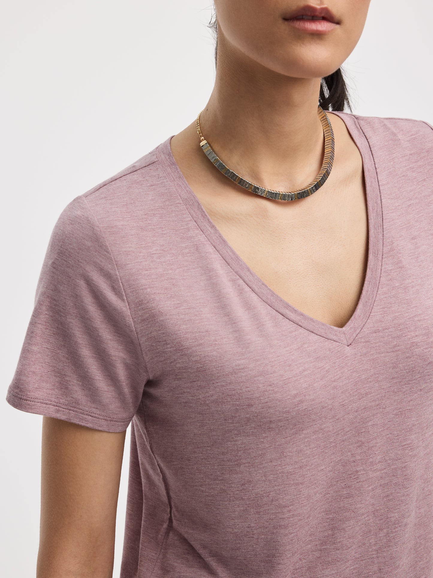 T-shirt à col V - R Essentiels
