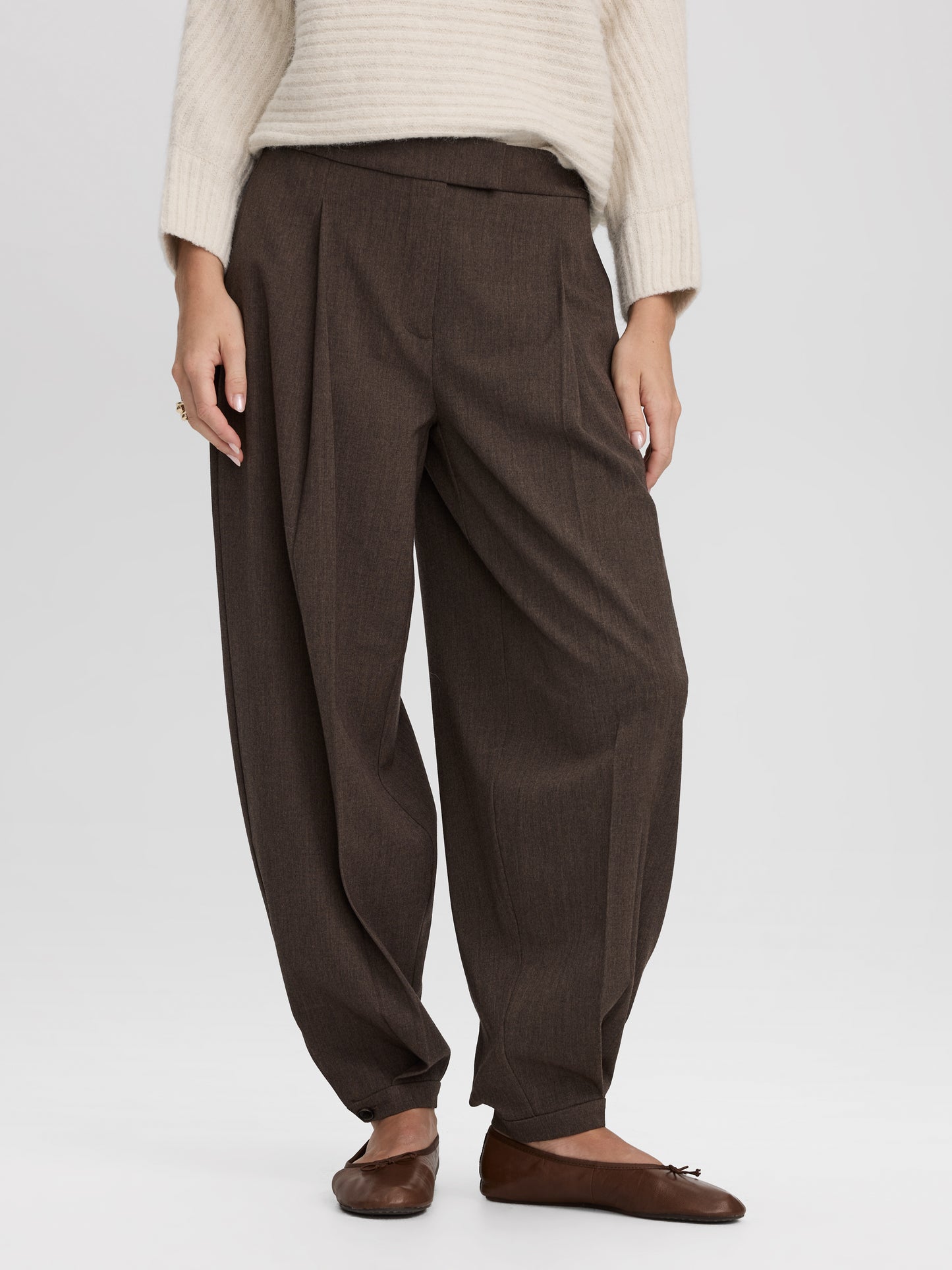 High-Rise Harem Pant - The Timeless