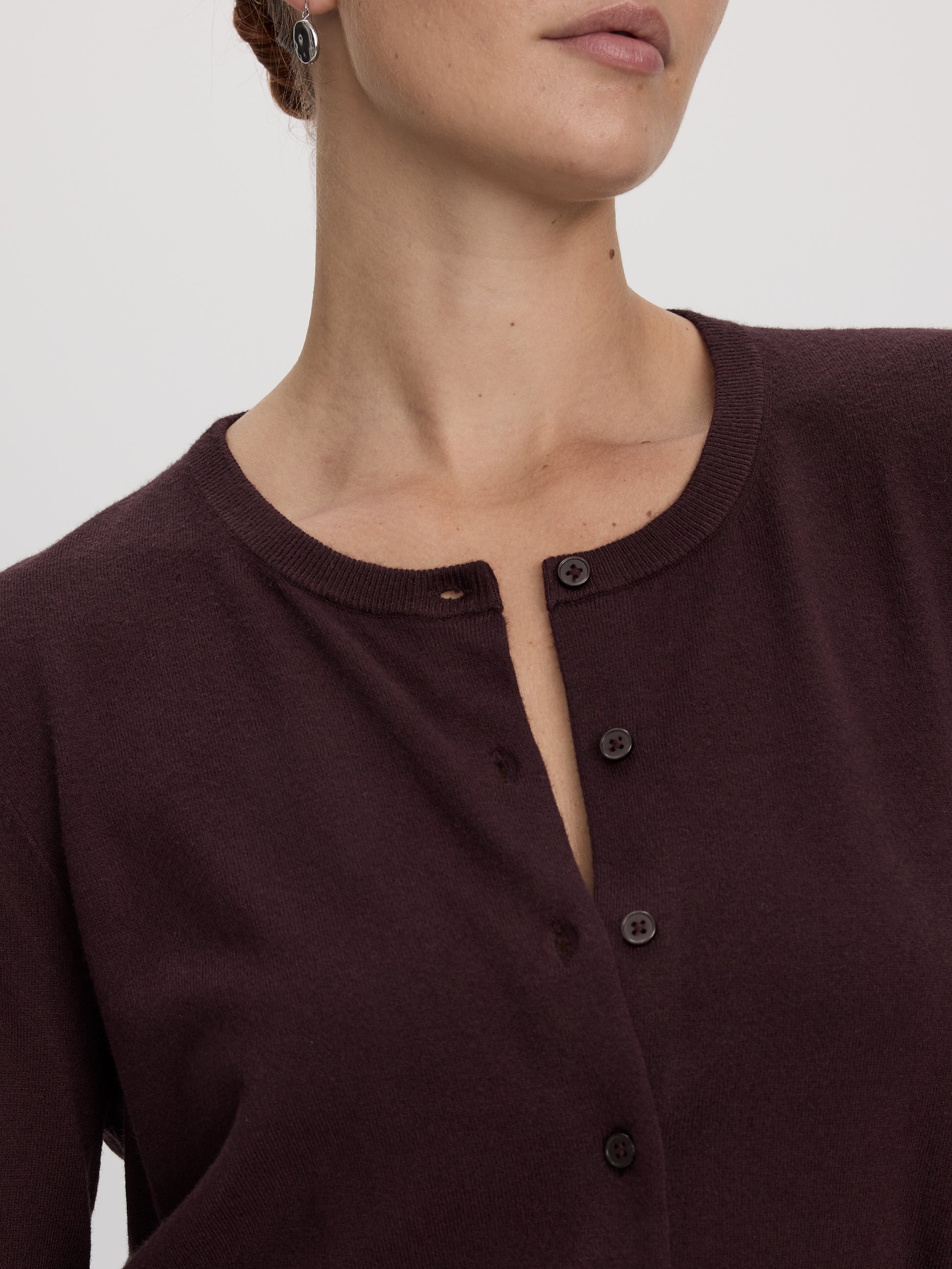 Crew-Neck Cardigan - R Essentials