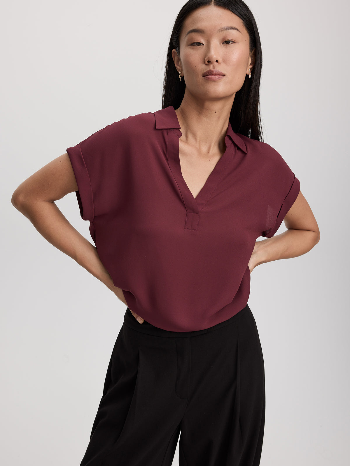 Extended-Sleeve V-Neck Flowy Blouse - R Essentials