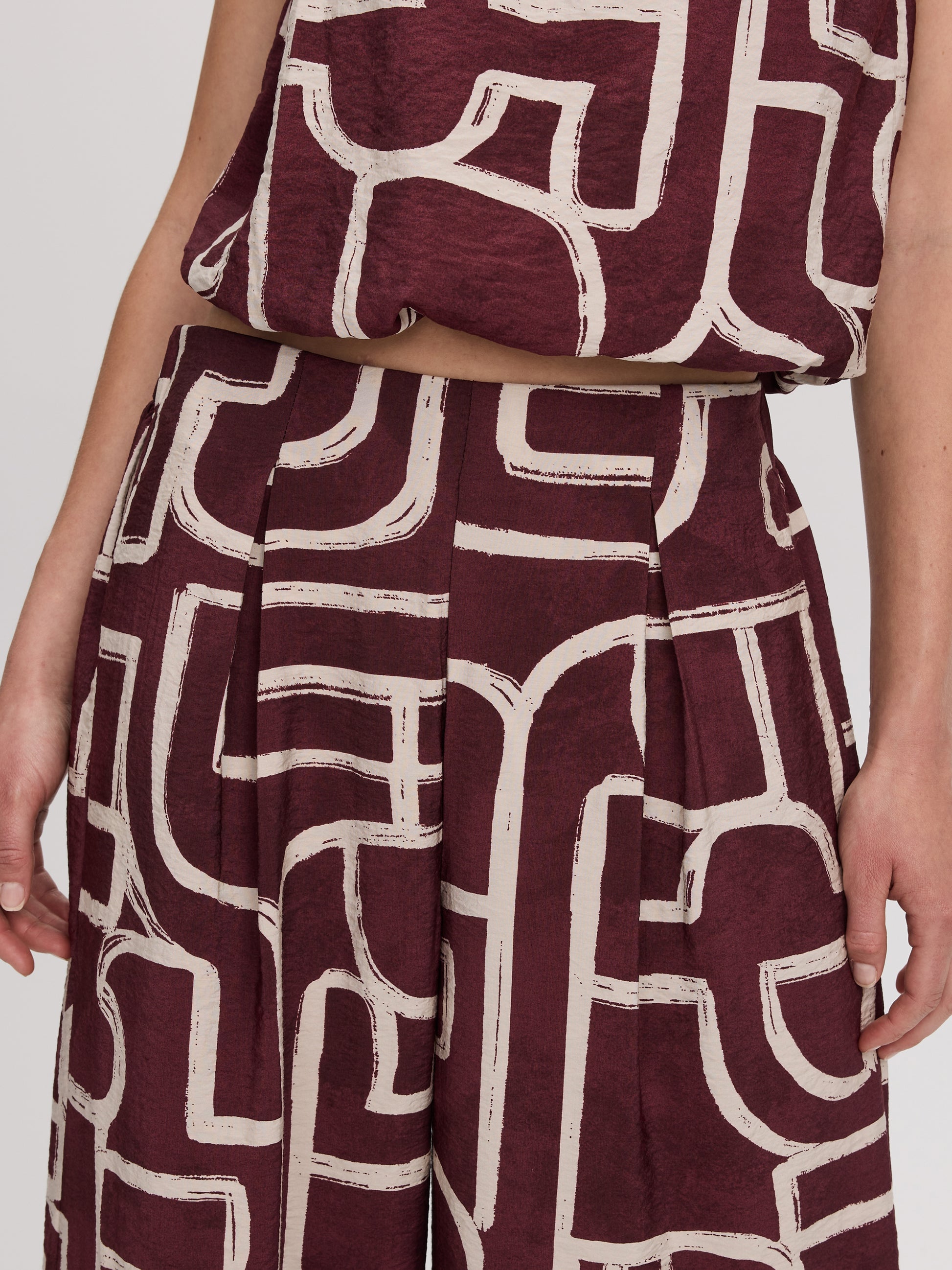 Wide-Leg High-Rise Pull-On Pant