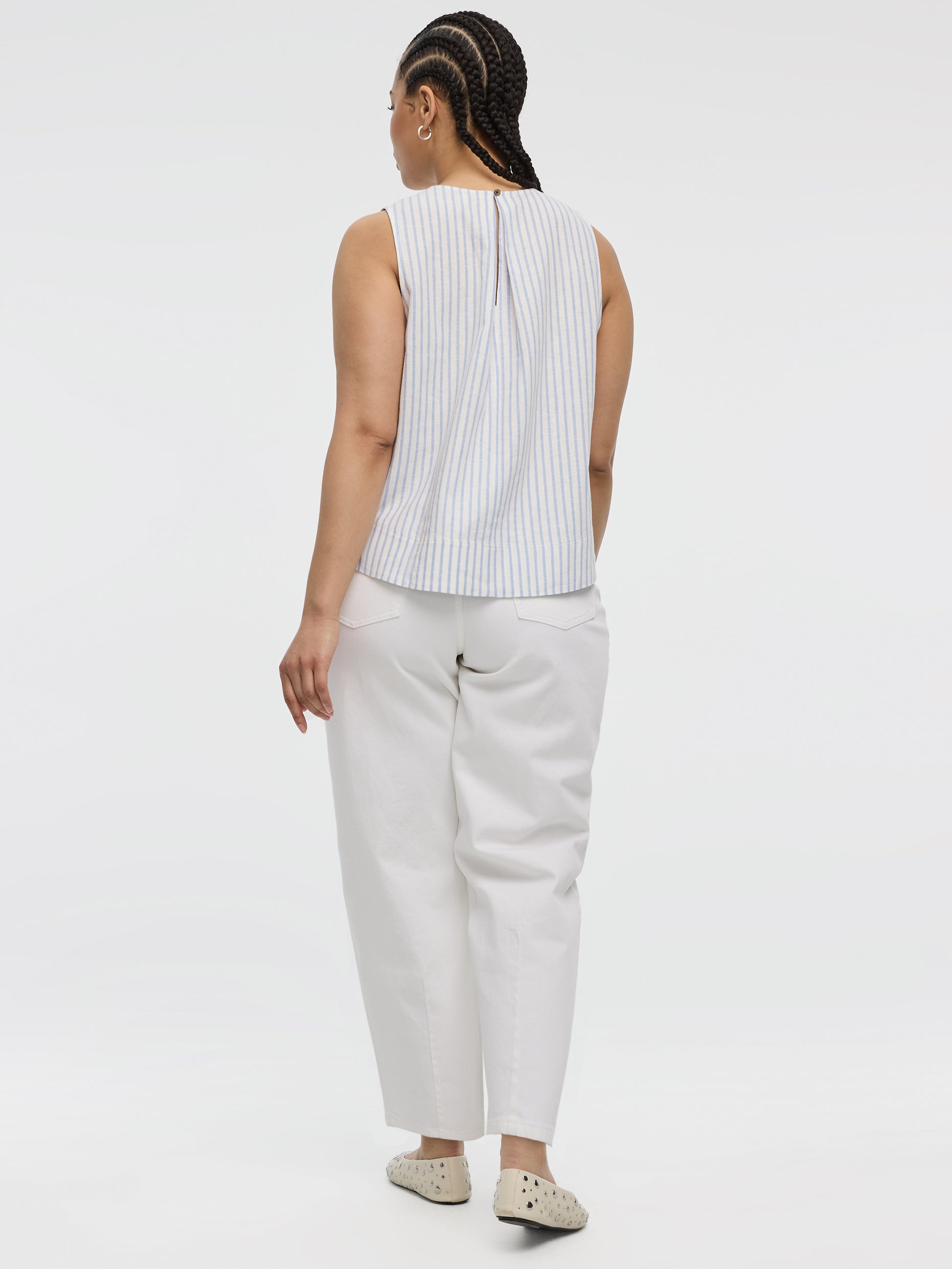 Sleeveless Crew-Neck Blouse