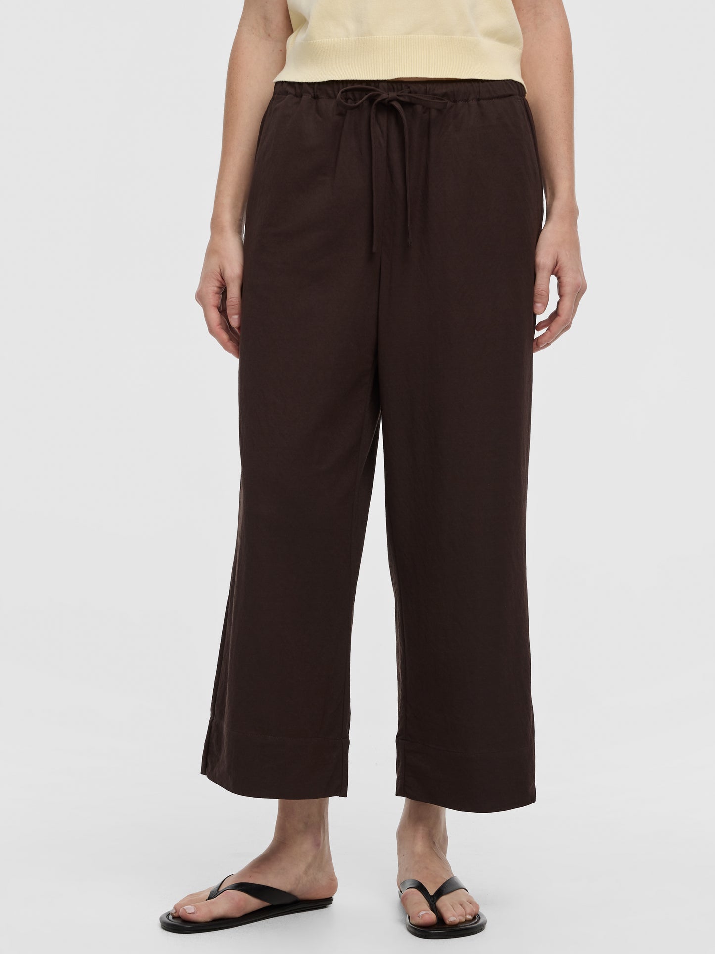 Wide-Leg Cropped Piqué Pant