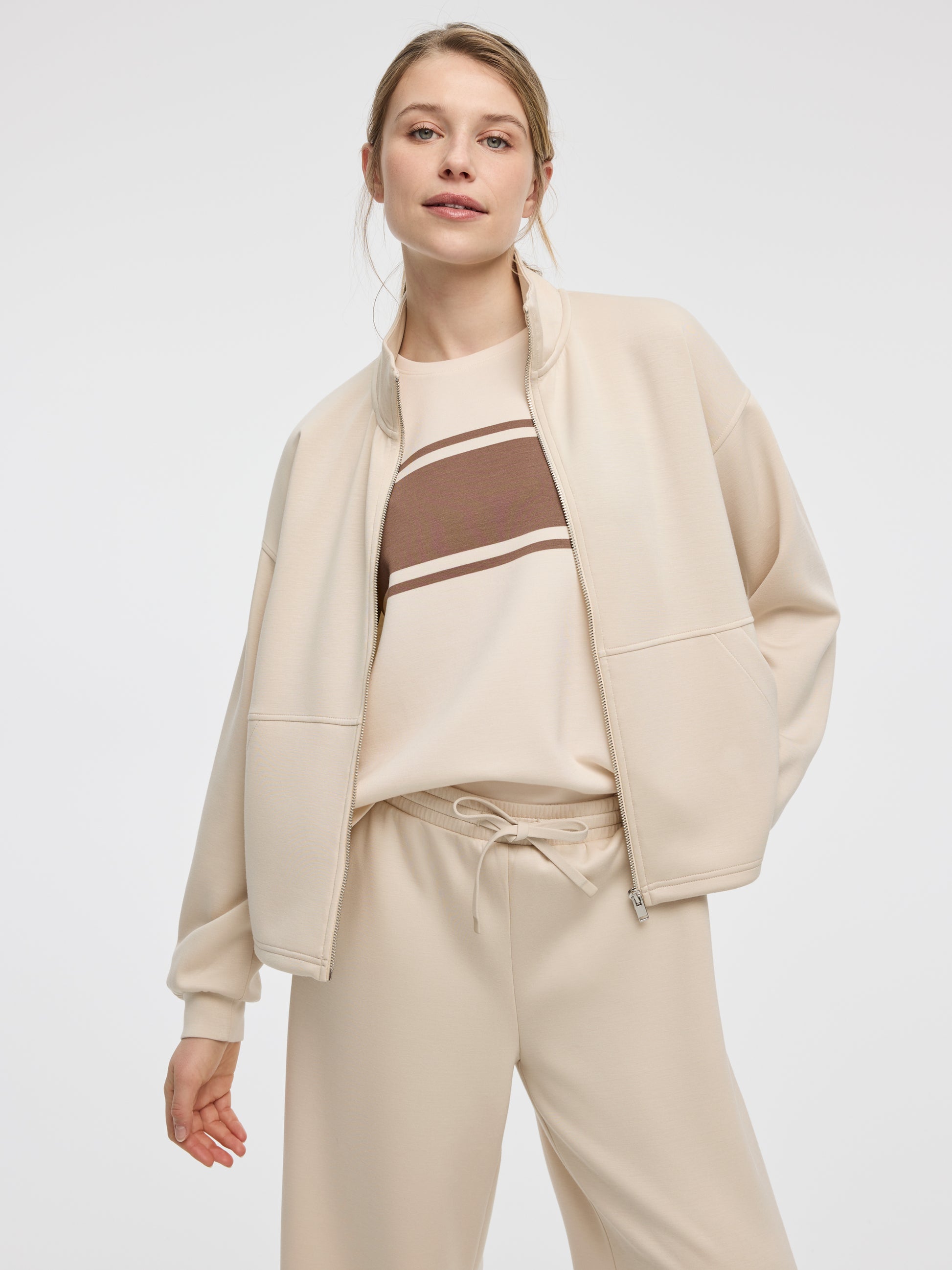 Mock-Neck Zipped Jacket - HYLUX - Hyba