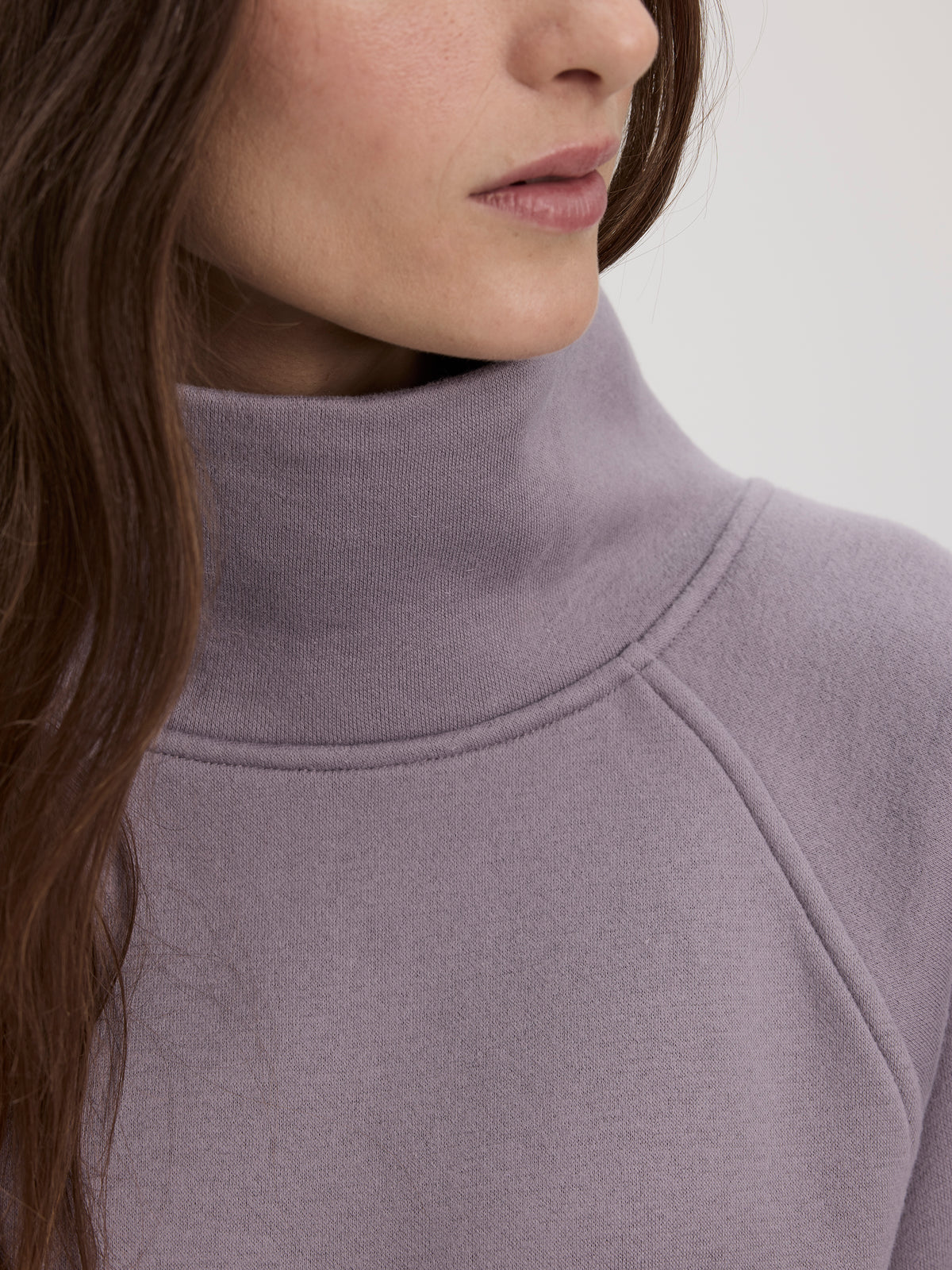 Long-Sleeve Mock-Neck Sweatshirt - Hyba